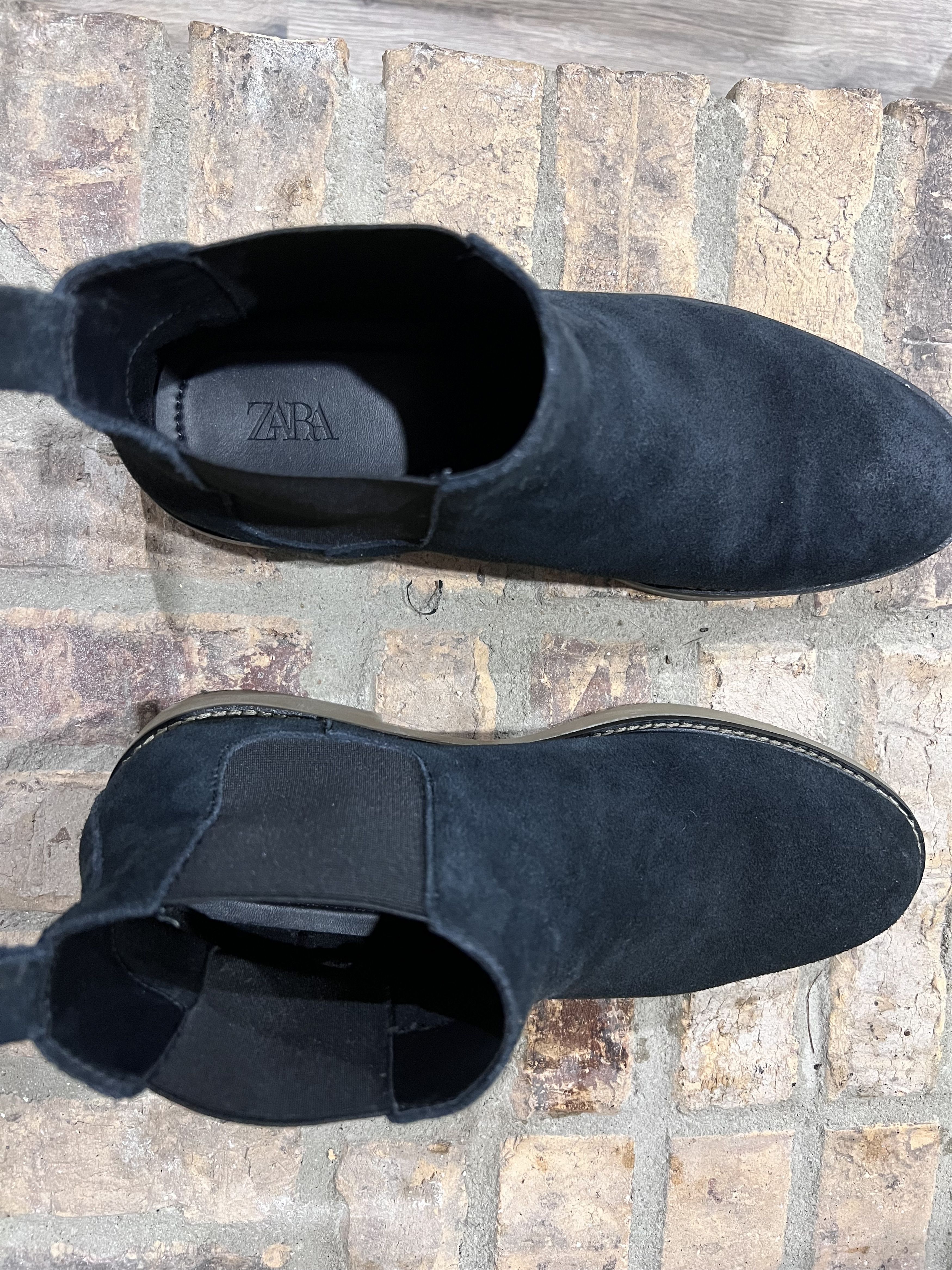 Zara Zara Suede Chelsea Boots Size US 10 / EU 43 - 7 Thumbnail