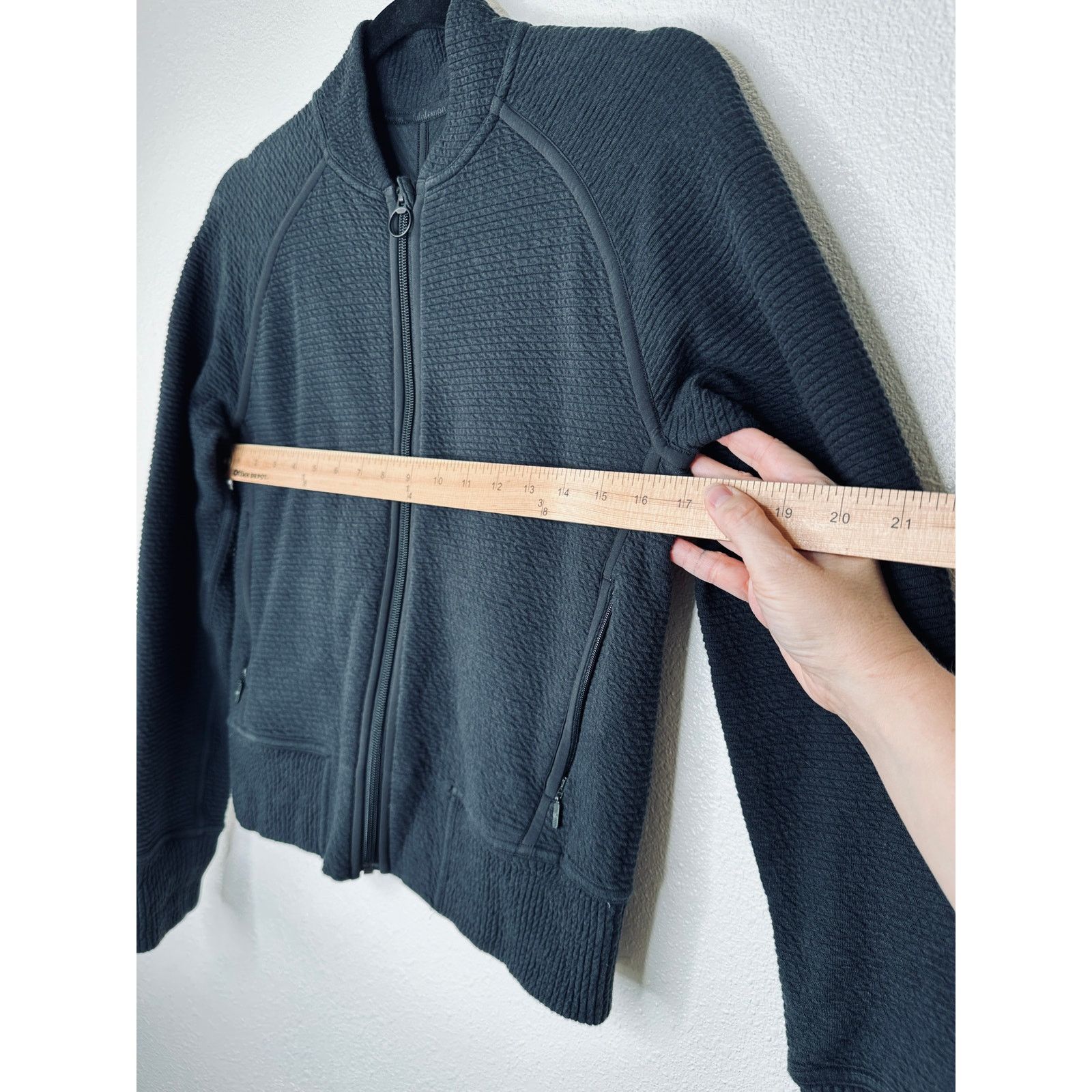 Lululemon Lululemon Black On Repeat Ribbed Long Sleeve Bomber Jacket 4 Size S / US 4 / IT 40 - 9 Thumbnail