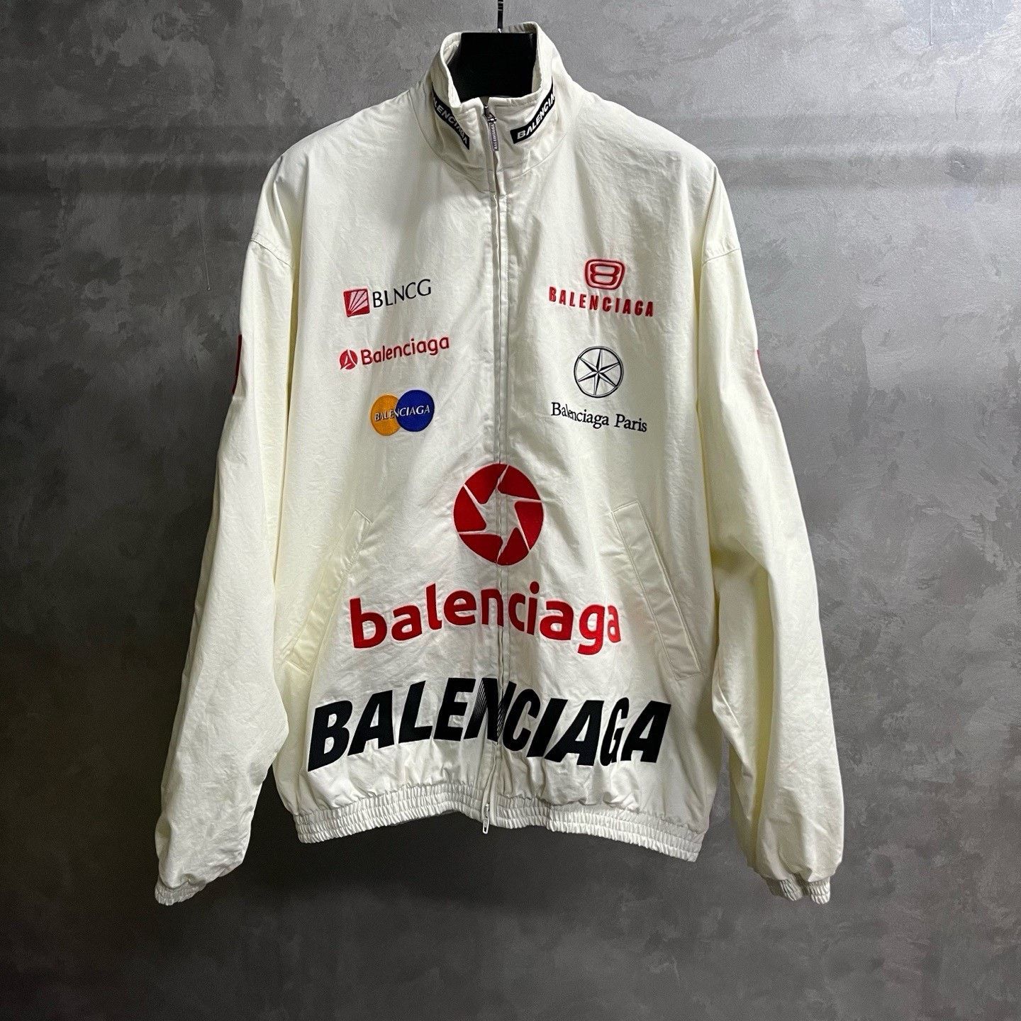 Balenciaga Balenciaga Retro Printed White Jacket XS Women Size XS / US 0-2 / IT 36-38 - 1 Thumbnail