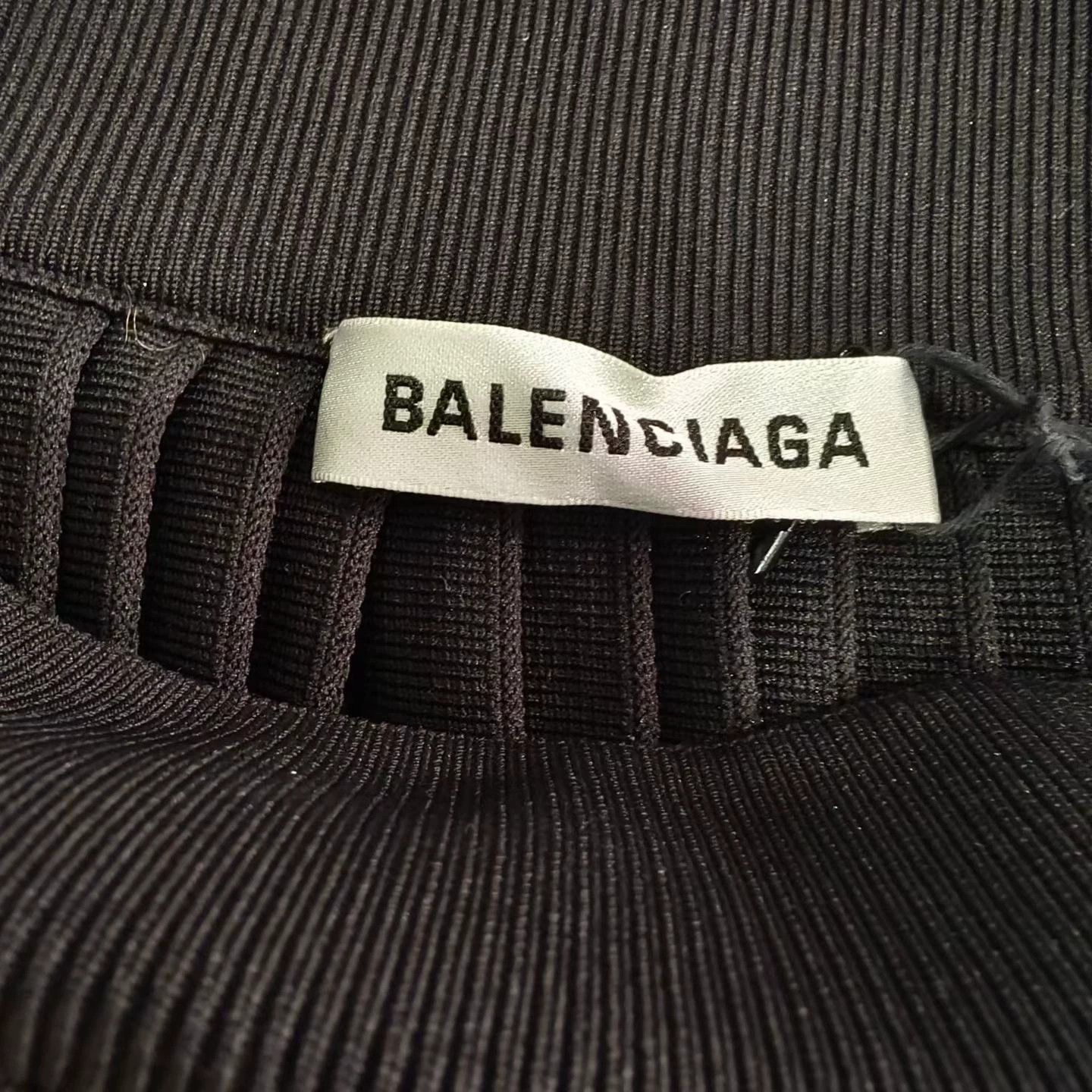 Balenciaga Balenciaga Black Pleated Skirt XS NWT Size 24" / US 00 / IT 34 - 3 Thumbnail