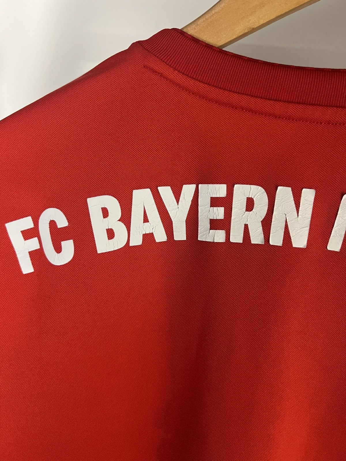 Vintage VINTAGE ADIDAS FC BAYERN MUNCHEN GERMANY SOCCER JERSEY RETRO Size US S / EU 44-46 / 1 - 8 Thumbnail