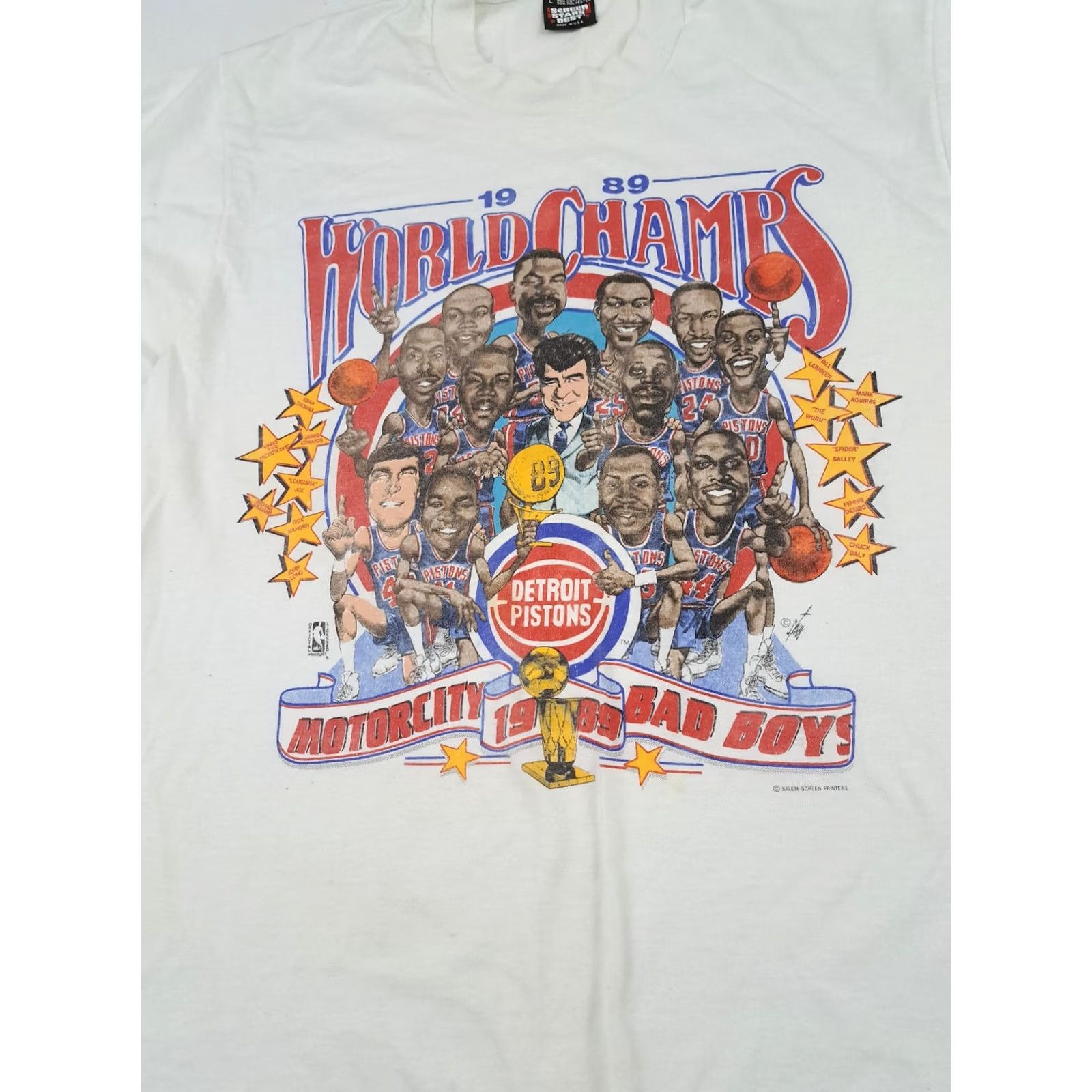 Vintage VINTAGE Detroit Pistons 1989 Champs T-Shirt Cartoon Print USA LG Short Sleeve Mens Regular Cotton White Size US L / EU 52-54 / 3 - 4 Thumbnail