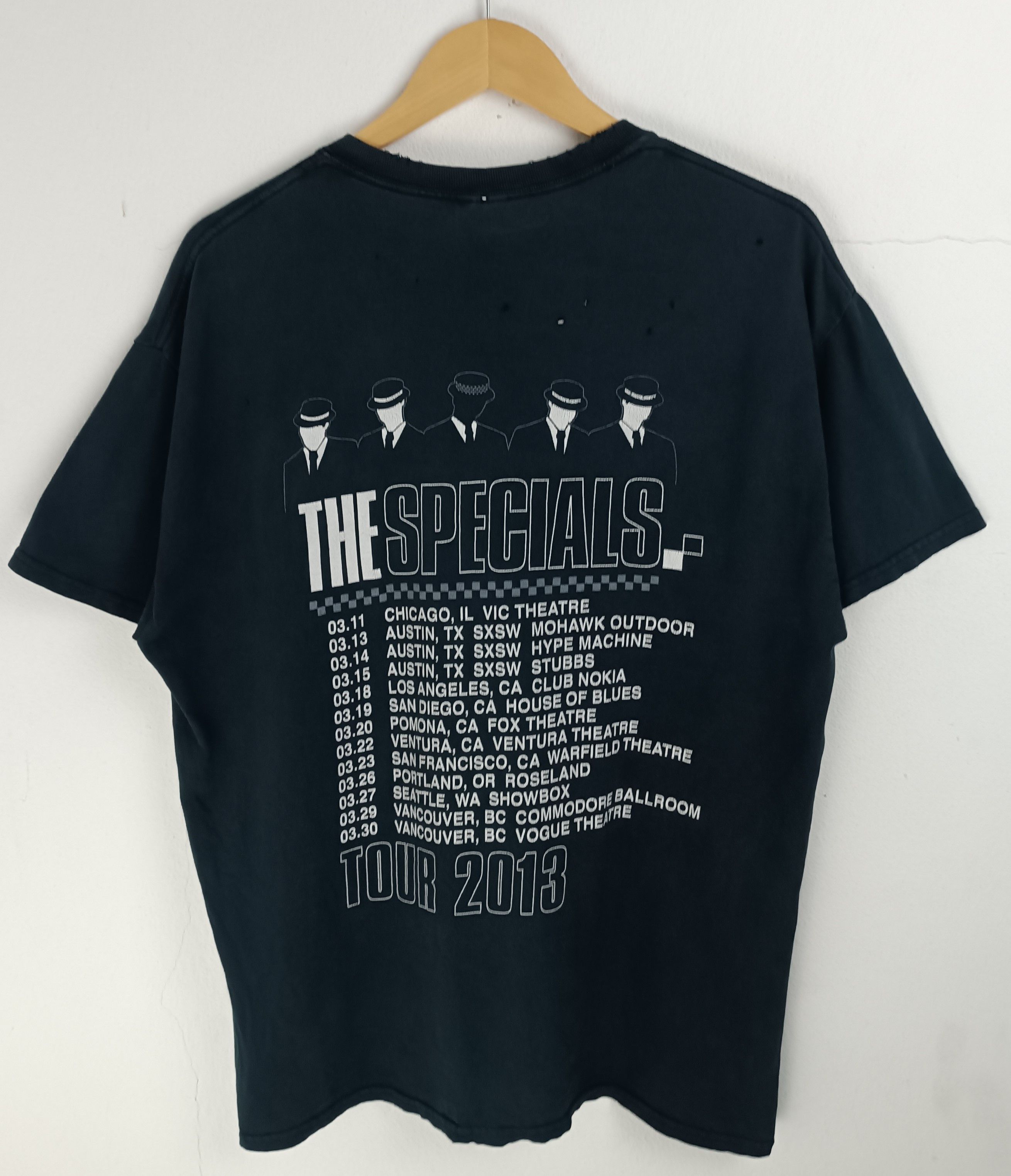 Vintage THRASH FADED VINTAGE '13 THE SPECIALS TOUR TEE SKA RANCID Size US M / EU 48-50 / 2 - 4 Thumbnail