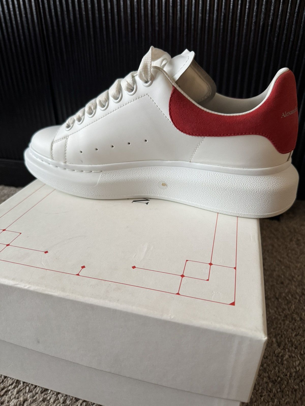 Alexander McQueen Alexander McQueen Oversized Sneakers – White/Red – IT 40.5 Size US 10.5 / IT 40.5 - 7 Thumbnail