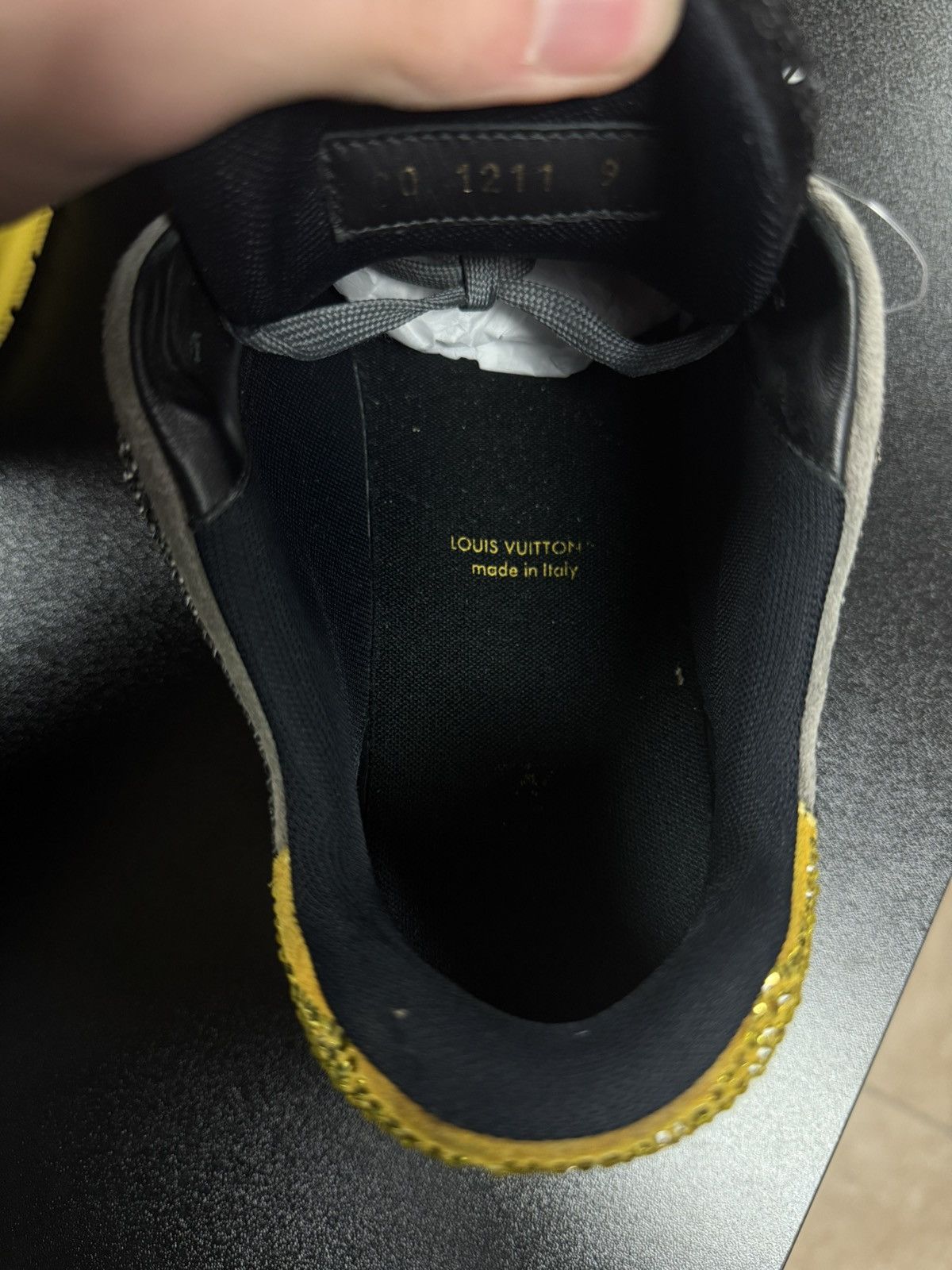 Louis Vuitton × Swarovski Louis Vuittion Swarovski Crystal Trainer 9LV/10US $5800 Size US 10 / EU 43 - 18 Thumbnail