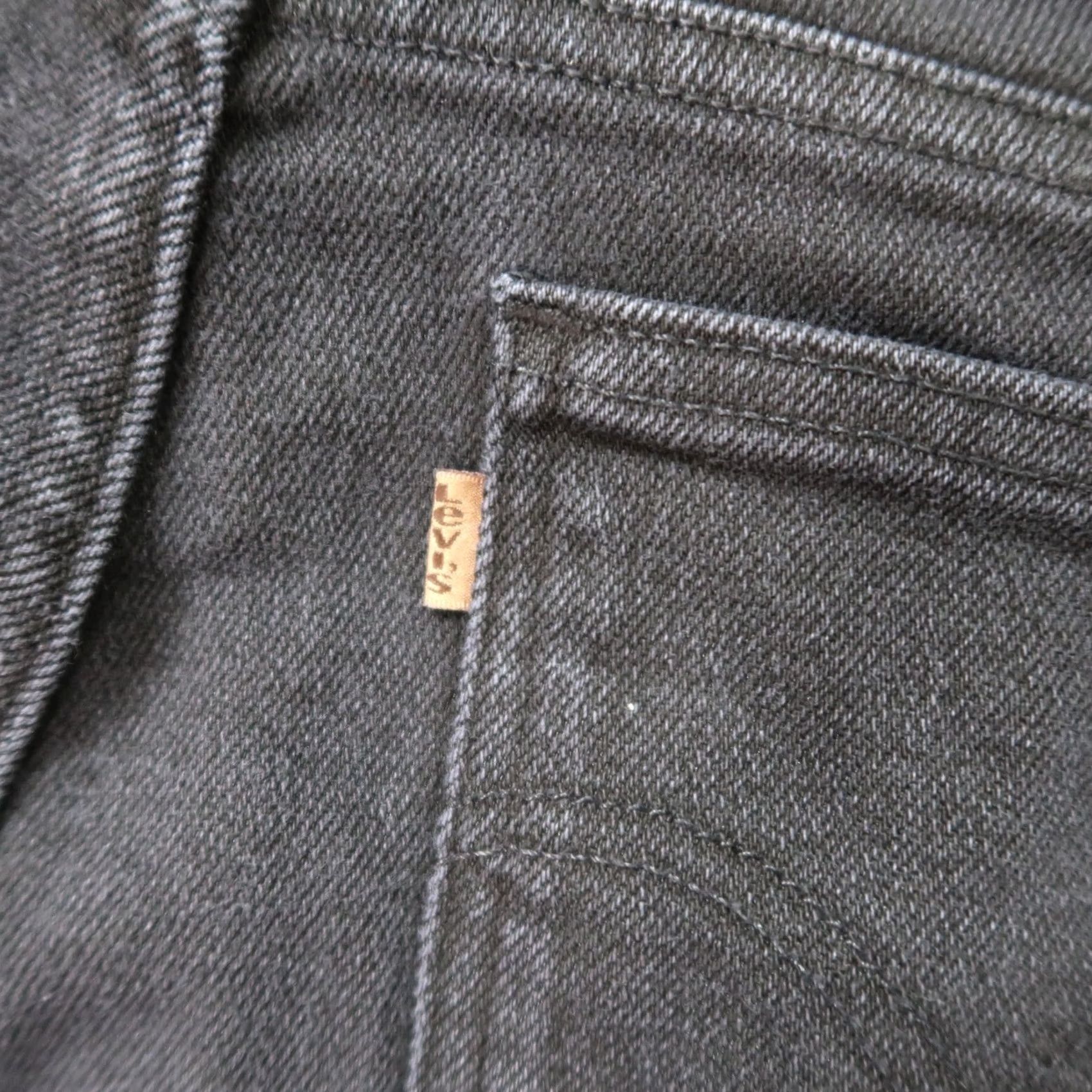 Levi's VINTAGE Levi's 540 Jeans Men's 33x34 Black Denim 540 Made in USA 90s USA Jeans Mens Regular Straight 5-Pocket Denim Black Leather? Size US 33 - 7 Thumbnail