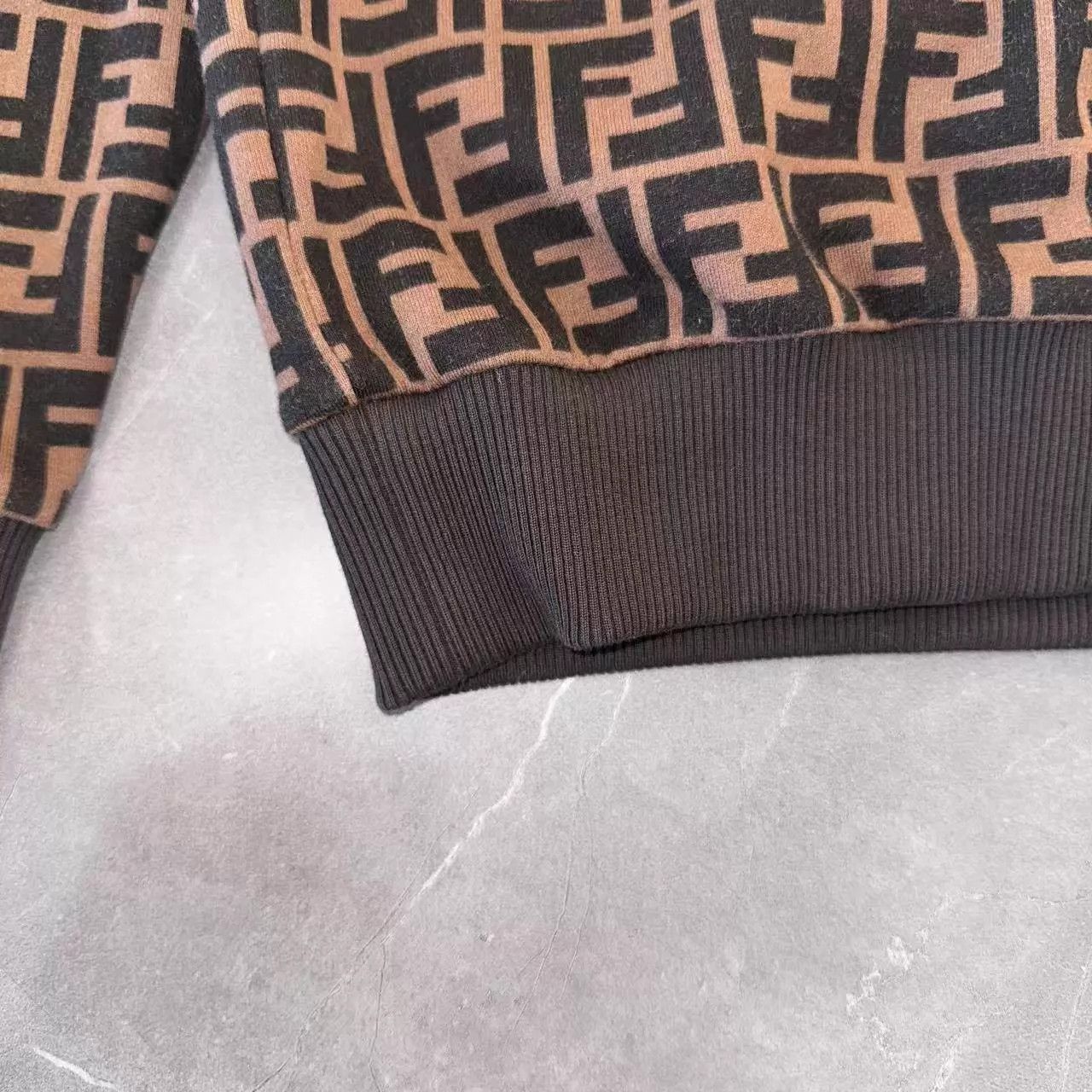 Fendi FENDI brown all over print hoodie M 95 new Size US M / EU 48-50 / 2 - 5 Thumbnail