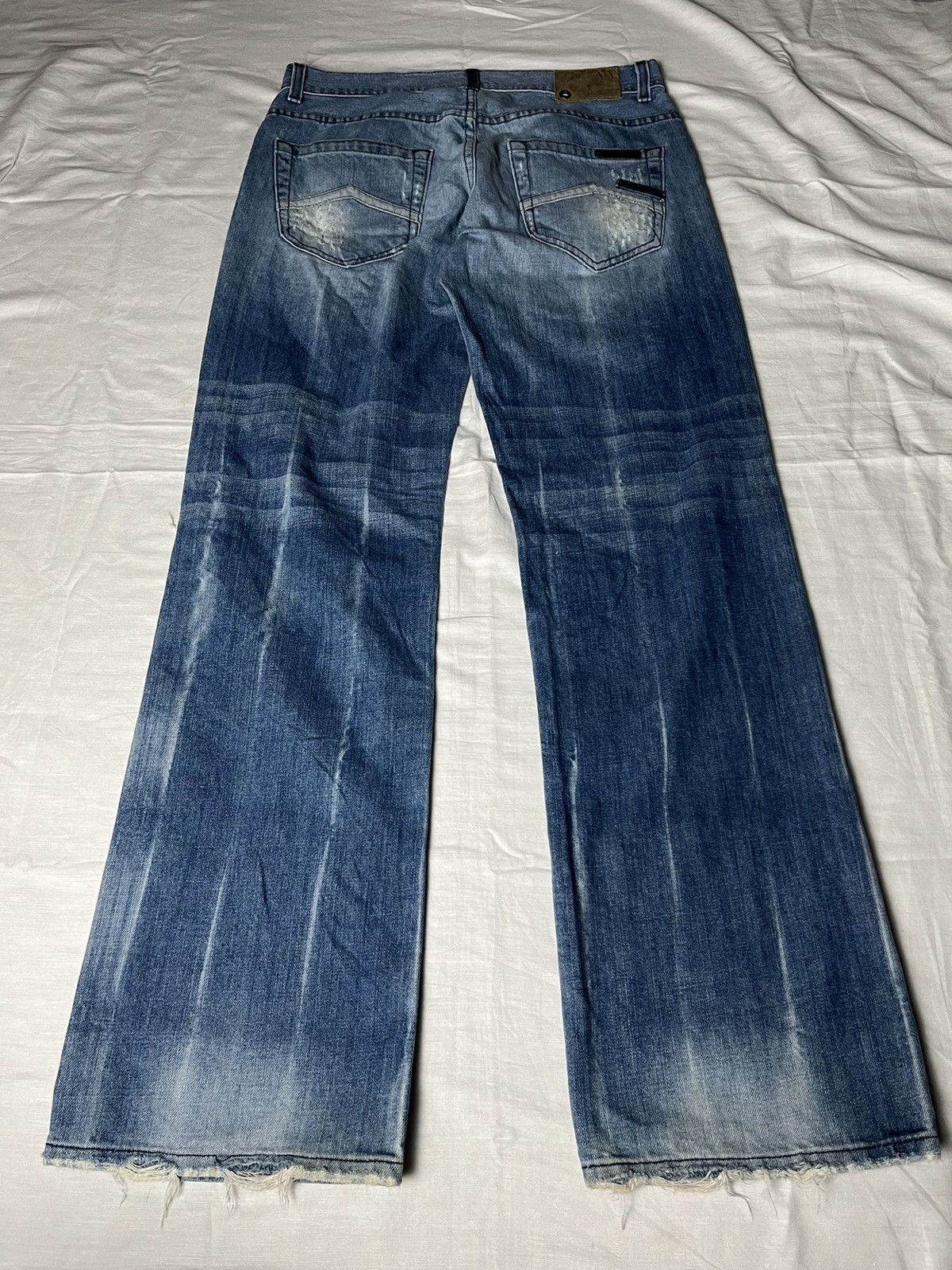Armani Exchange 32" Armani Exchange Distressed Denim Size US 32 / EU 48 - 4 Thumbnail
