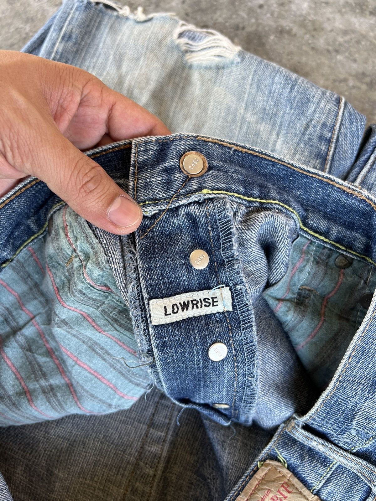Abercrombie & Fitch Vintage Flare Abercrombie & Fitch Distress Jean Size US 32 / EU 48 - 22 Thumbnail