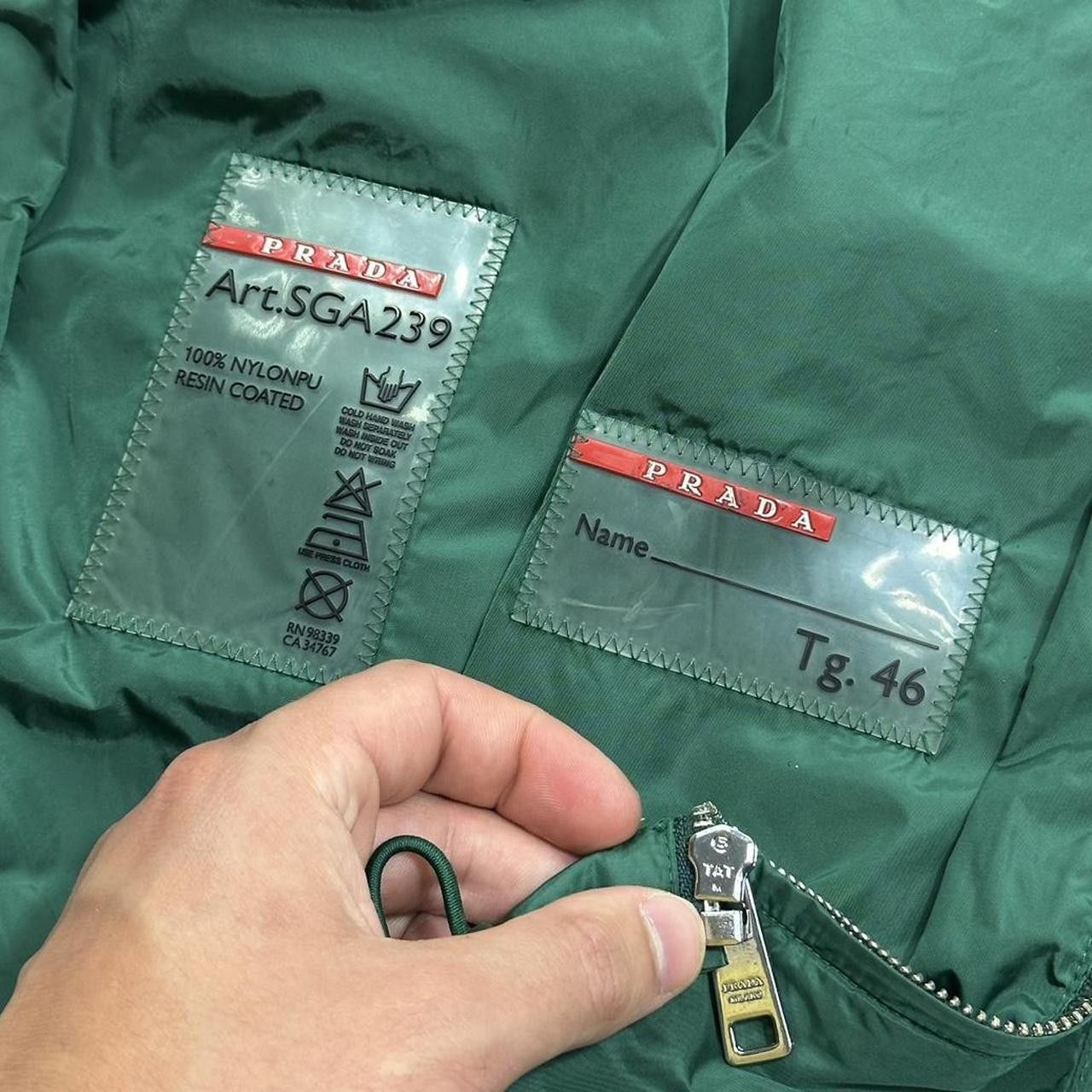 Prada Prada Milano 2013 Emerald Green Nylon Windbreaker Gilet IT46 Size US S / EU 44-46 / 1 - 5 Thumbnail