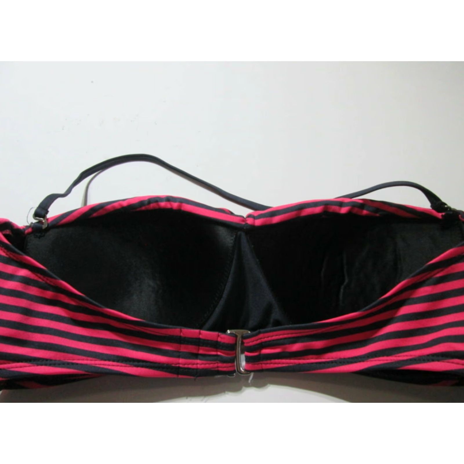 Mossimo Mossimo Bikini Top L Halter Striped Red/Black Lined Vintage? Size L / US 10 / IT 46 - 2 Thumbnail