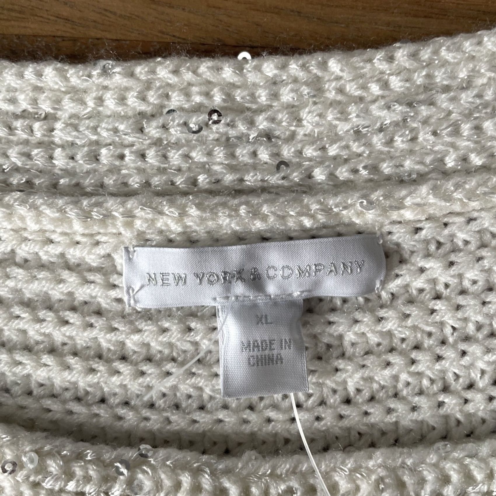 Vintage New York & Co Sweater Womens XL White Boxy Round Neck Relaxed Boho Christmas City Classic Winter Boho Pullover Mens Womens Size XL / US 12-14 / IT 48-50 - 4 Thumbnail