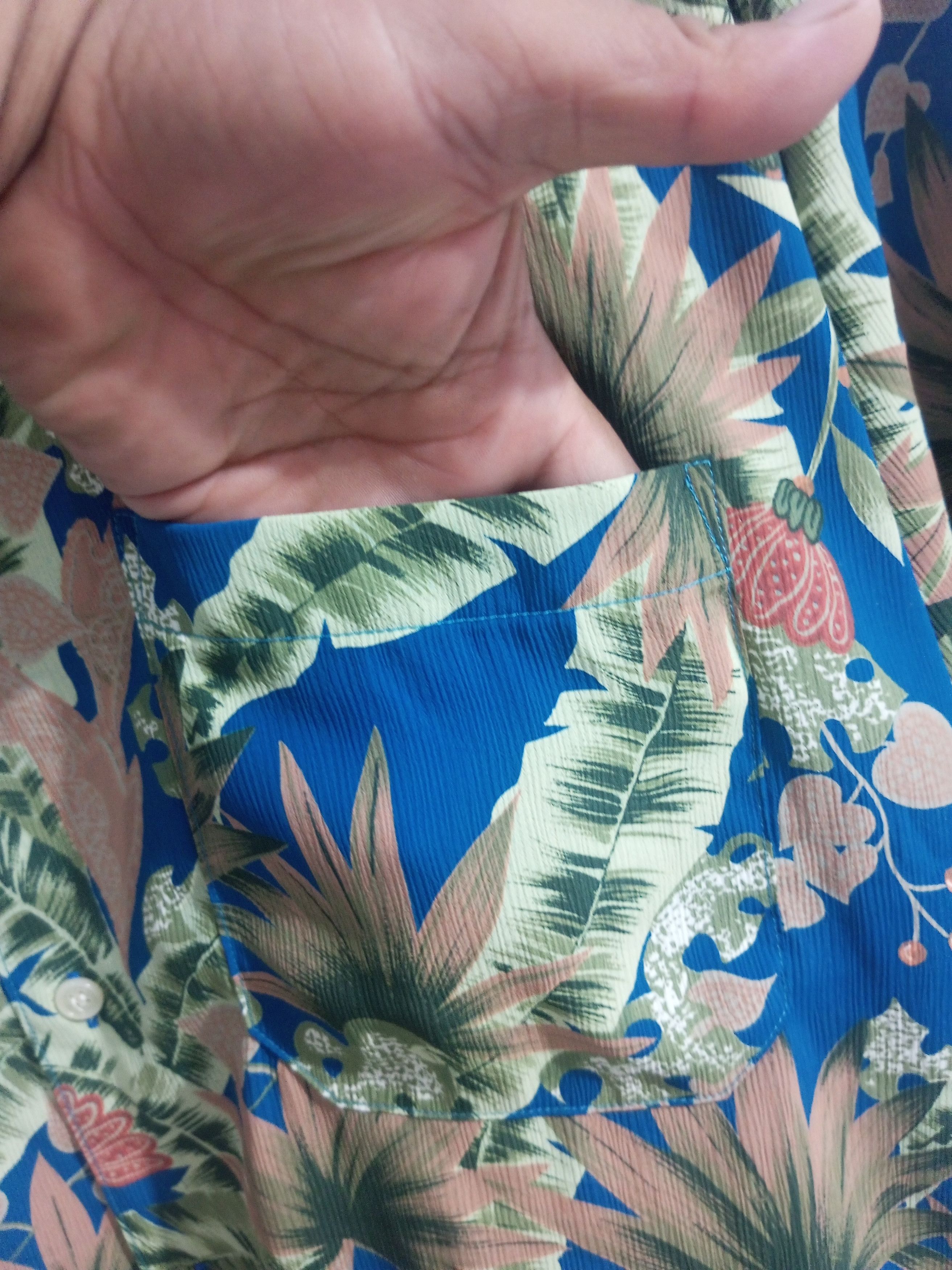 20471120 Vintage sensasional breeze folral Hawaiian silk shirt Size US L / EU 52-54 / 3 - 7 Thumbnail