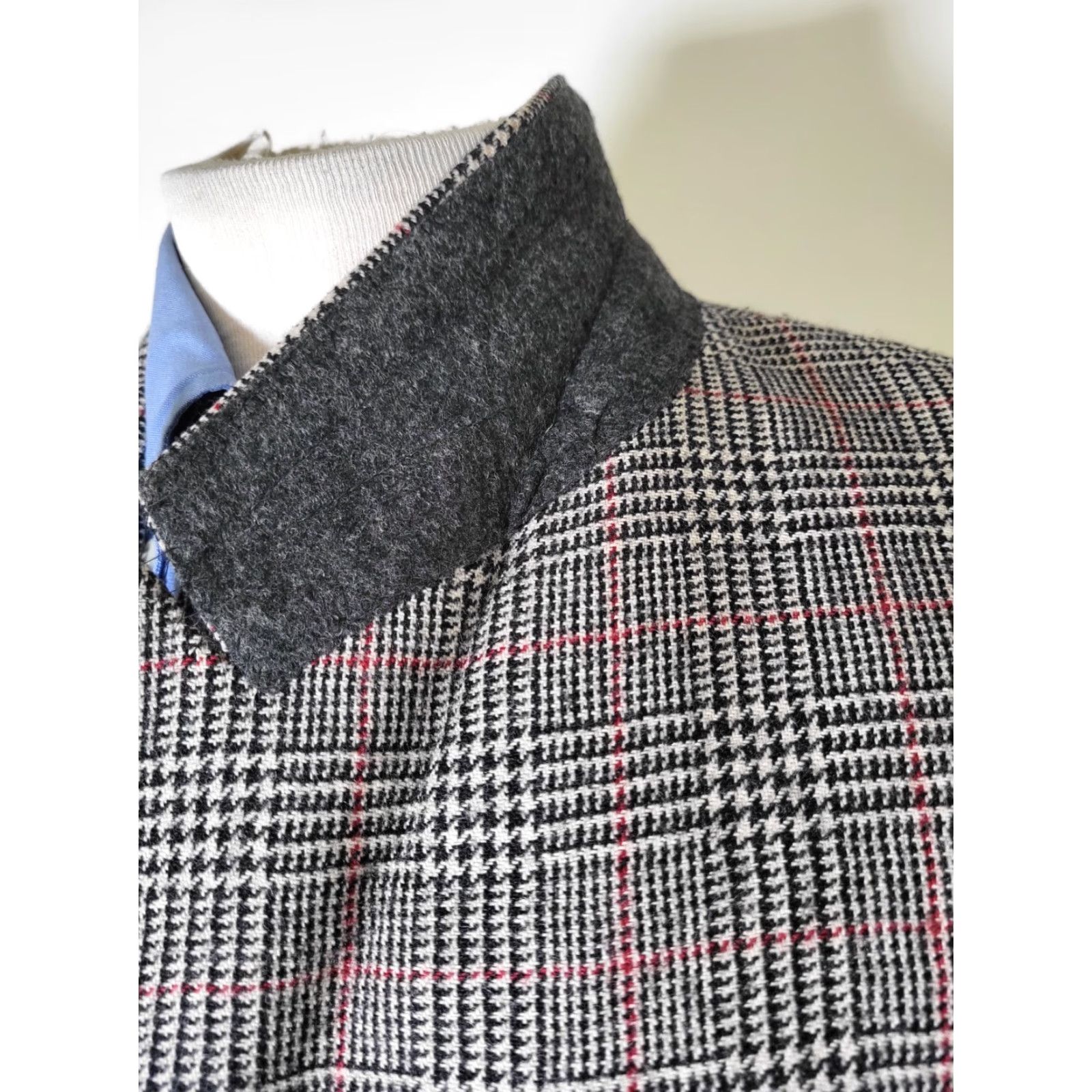 Doublet VINTAGE lansons Blazer Men 38S Double Breasted Peak Lapel Plaid Wool Silk Polyester Blazer Short Length Black Red White 90s Sports Mens Size 38R - 4 Thumbnail