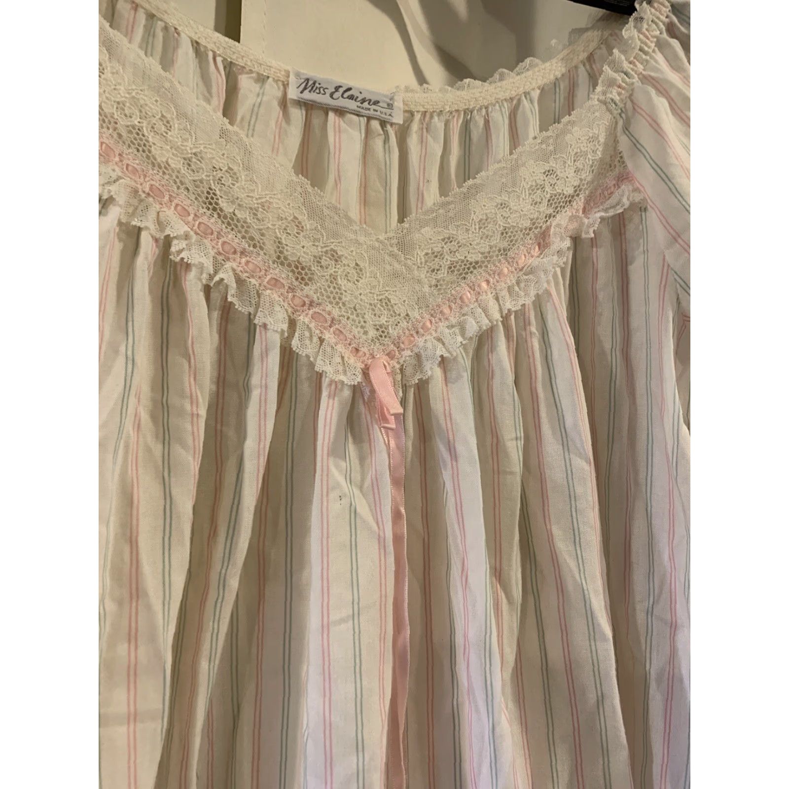 Vintage VINTAGE Miss Elaine Set Long Nightgown & Robe Size Small Pink 1960s Glamorous Womens Nightwear Shes? Size ONE SIZE - 6 Thumbnail