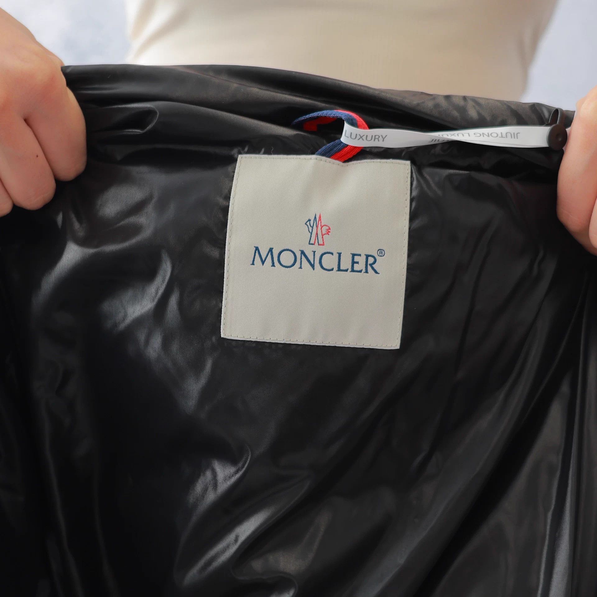 Moncler Moncler down jacket Size 2 Size M / US 6-8 / IT 42-44 - 5 Thumbnail
