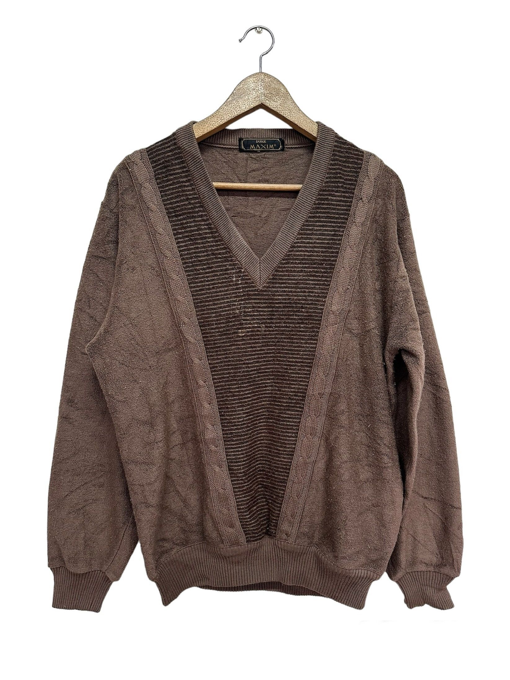 Vintage Maxim Duke V-Neck Crewneck Sweatshirt Menswear