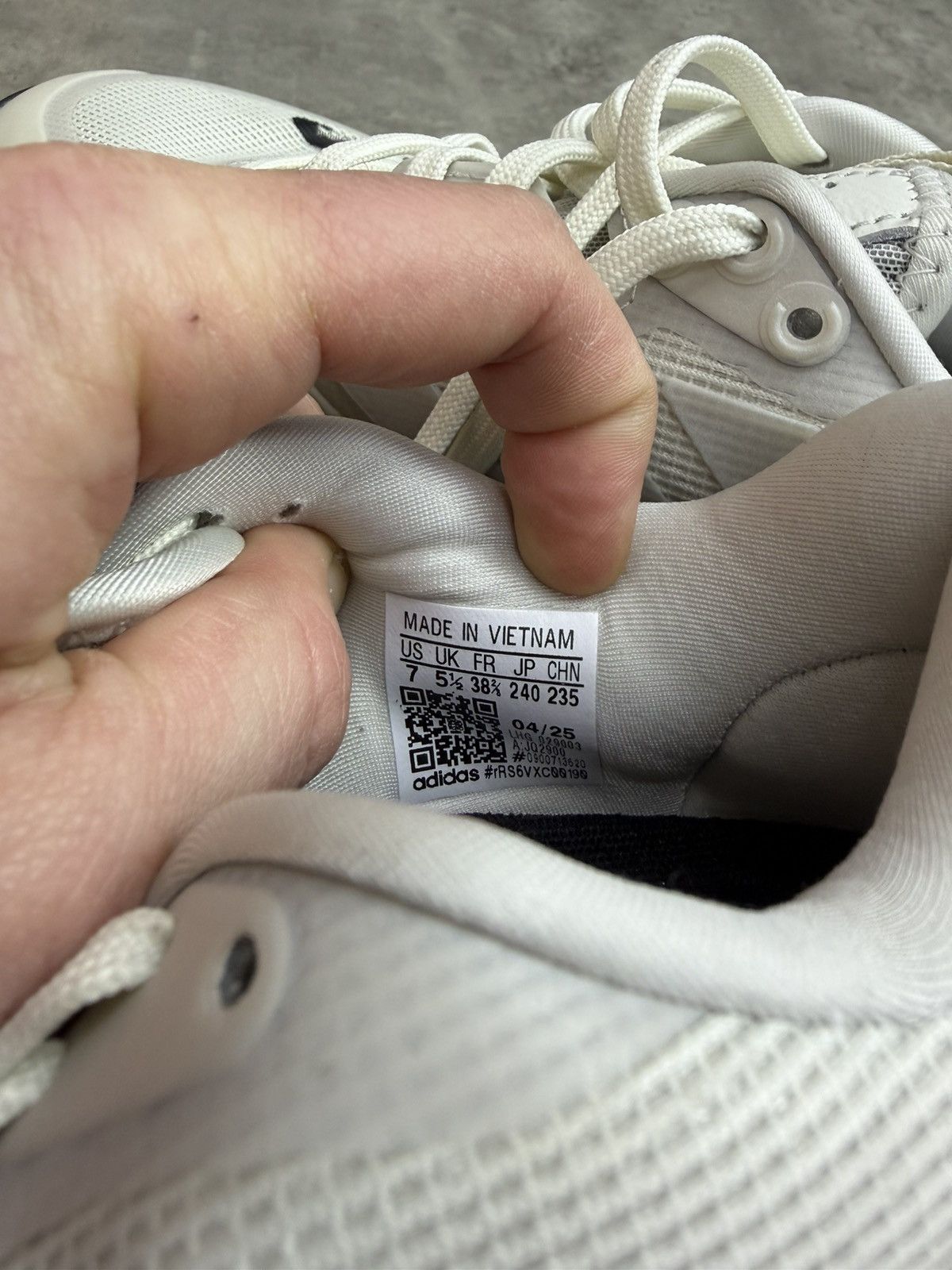 Y-3 Adidas Y-3 Adizero Ubersonic 5 Tennis Shoes Size 38 2/3 Size US 8.5 / IT 38.5 - 11 Thumbnail