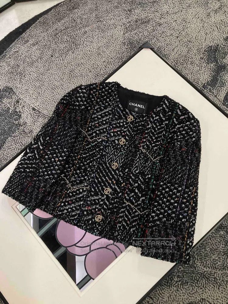 Chanel Chanel Black colour round-neck four-pocket jacket Size XS / US 0-2 / IT 36-38 - 1 Thumbnail