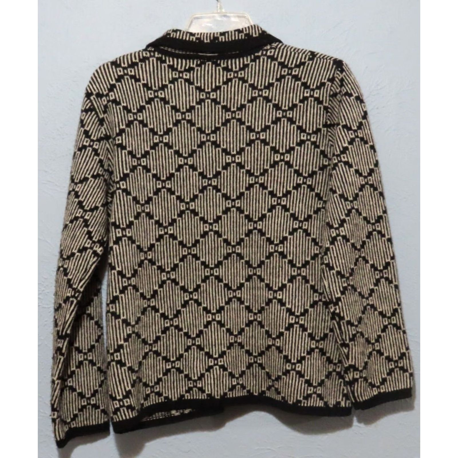 Vintage Sarah Spencer Women's Cardigan Shirt? Wait this is a Cardigan Sweater. Size L / US 10 / IT 46 - 6 Thumbnail