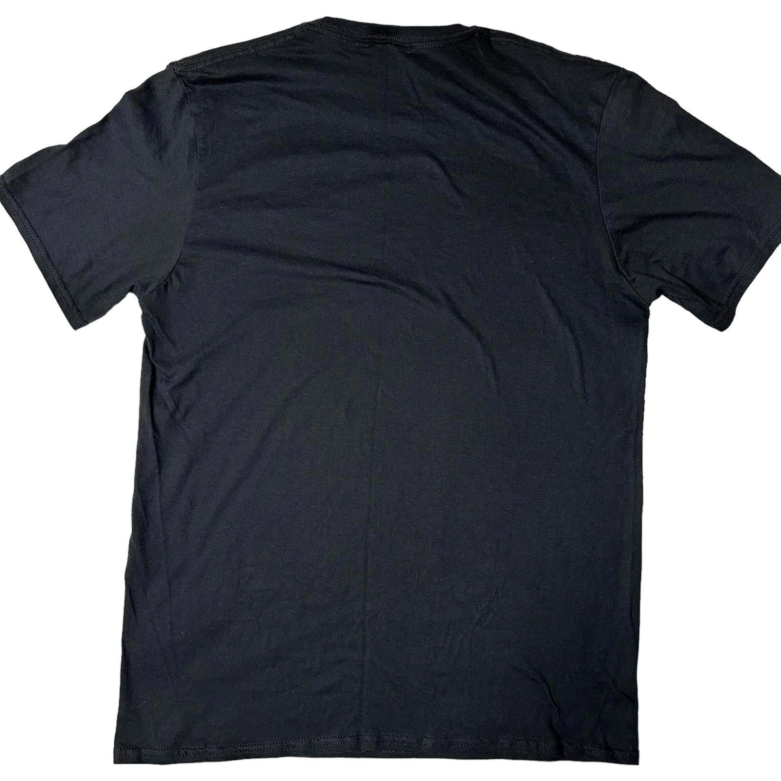 Band Tees × Gildan × Pink Floyd NWOT Pink Floyd Dark Side of the Moon Graphic Tee Unisex M Size US M / EU 48-50 / 2 - 2 Thumbnail