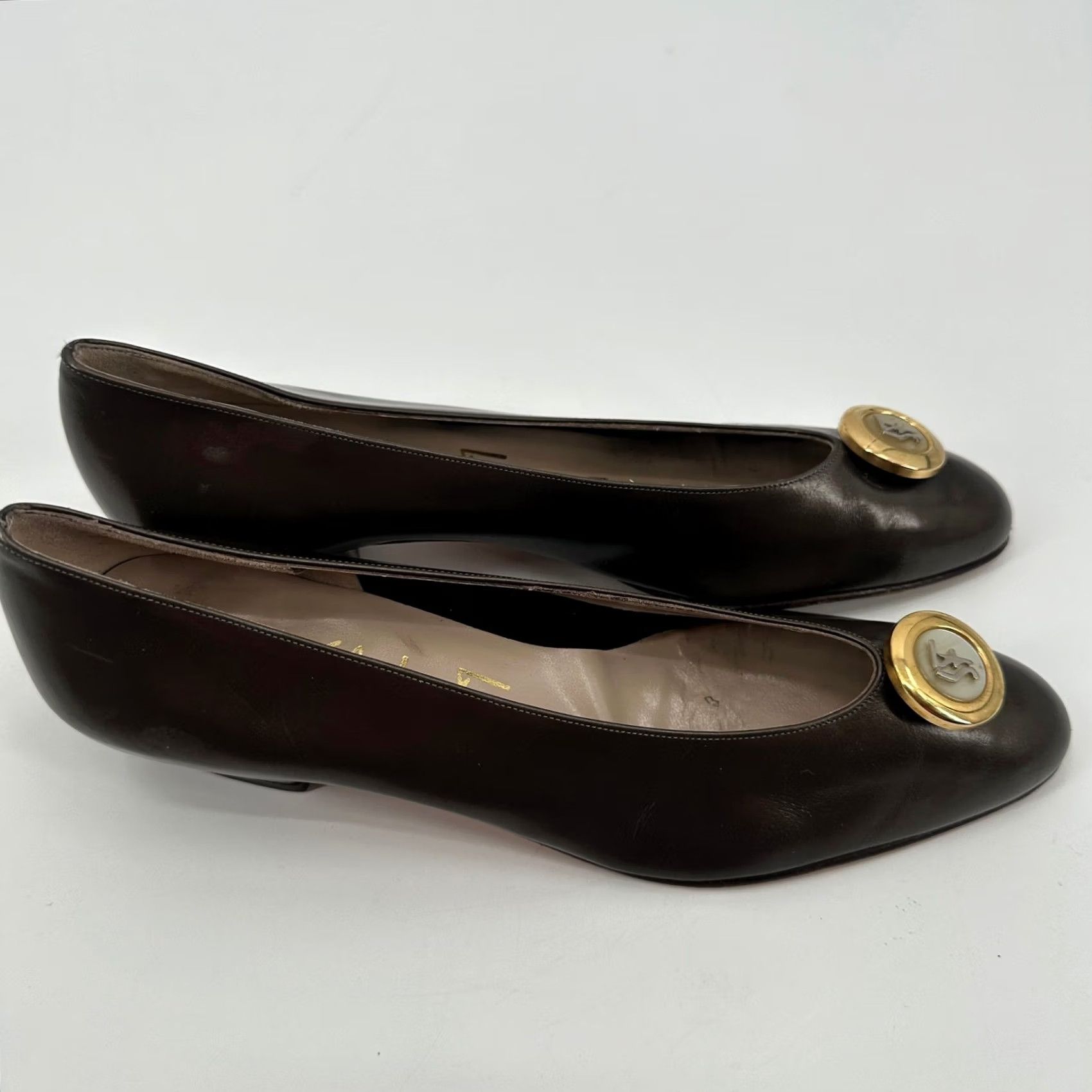 Salvatore Ferragamo VINTAGE Salvatore Ferragamo Leather Heels Women's 7.5 Dark Brown Gancini Buckle Pump AAAA Leather Slip On Pointed Toe Black? Size US 8 / IT 38 - 5 Thumbnail