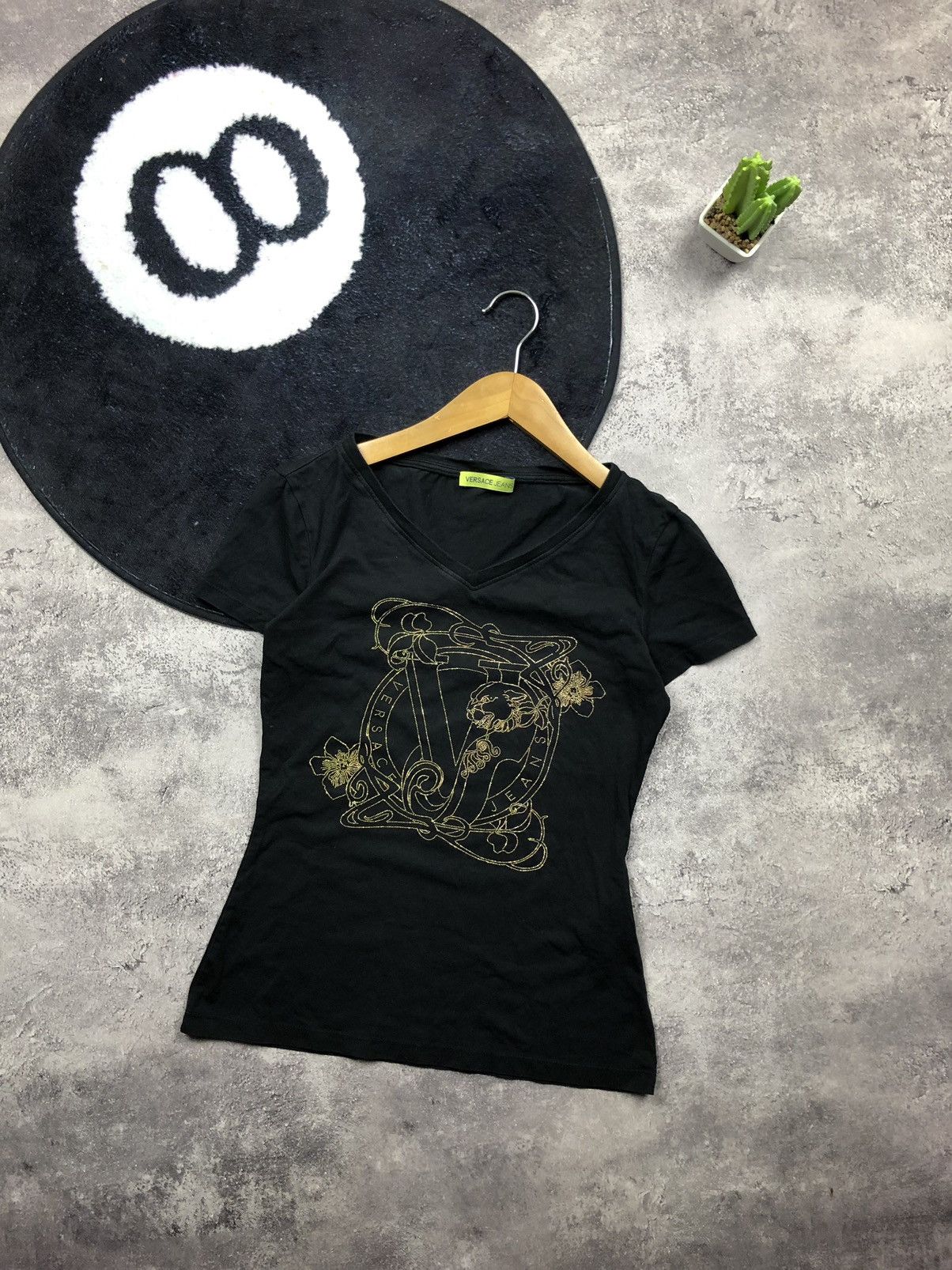 Versace VERSACE Luxury Hype Big Gold Logo Green Label Tshirt Y2k Size S / US 4 / IT 40 - 1 Thumbnail