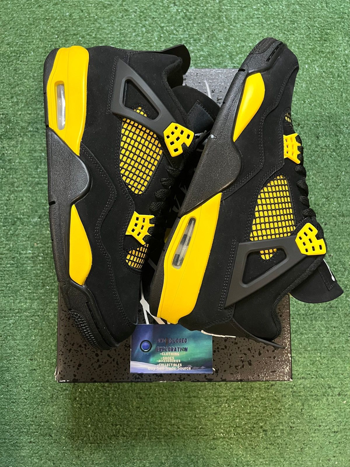 Jordan Brand Jordan 4 thunder Size US 10.5 / EU 43-44 - 3 Thumbnail