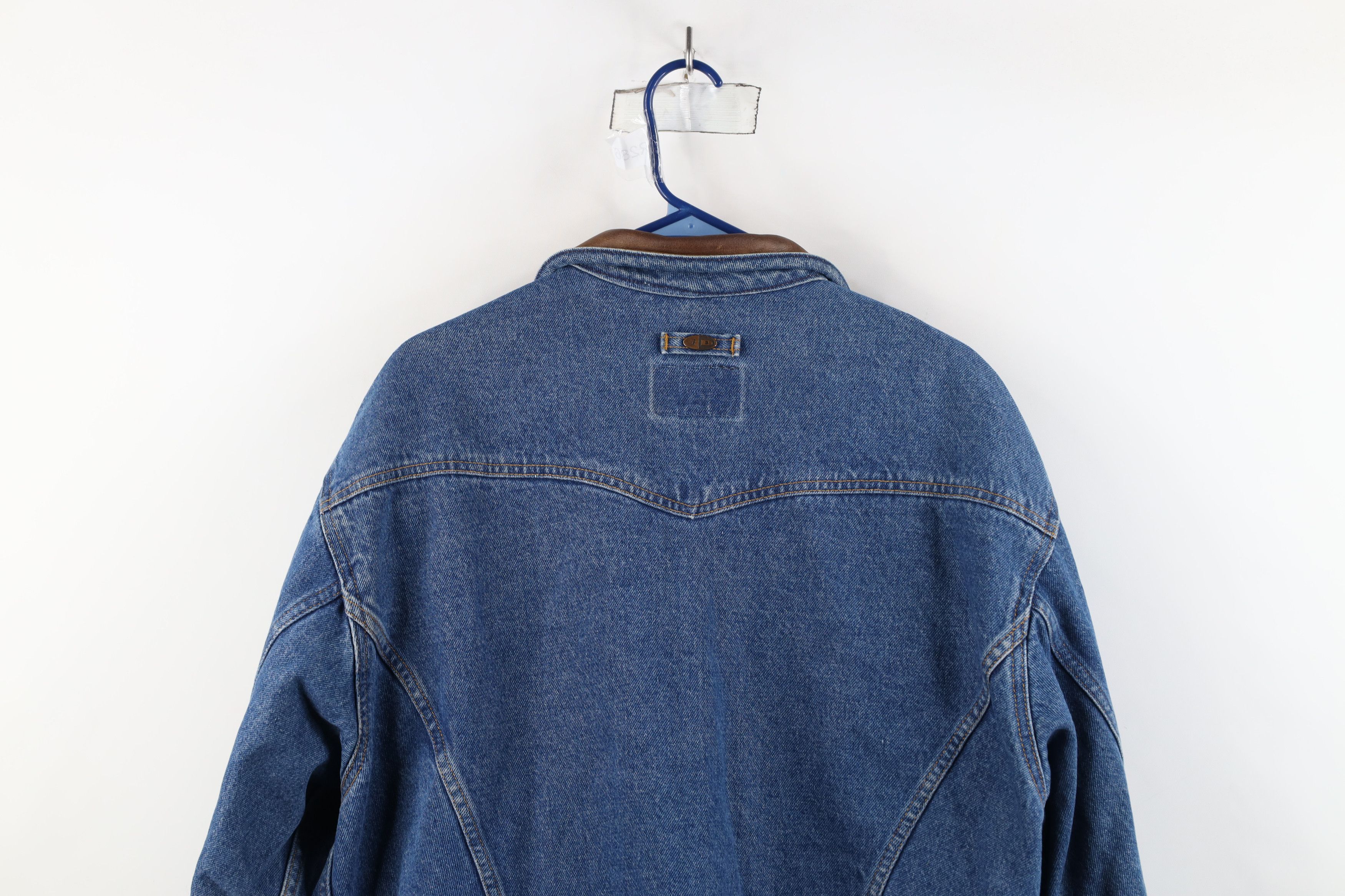 Vintage Vintage 90s Streetwear Leather Collar Denim Trucker Jacket Size US L / EU 52-54 / 3 - 15 Thumbnail