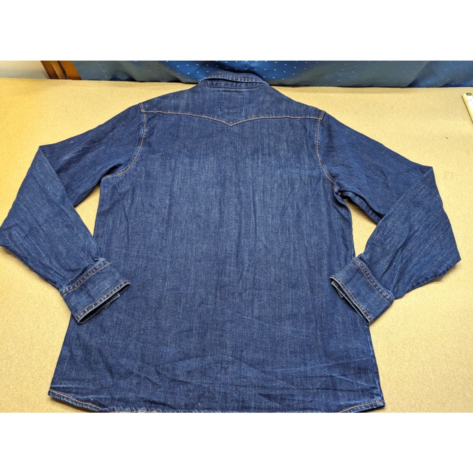 Dickies Dickies Denim Jacket Mens Large Dark Wash Pockets Lightweight Trucker Buttons Jacket Vintage Dickies Mens Blue 90s Streetwear Mens Size US L / EU 52-54 / 3 - 2 Thumbnail