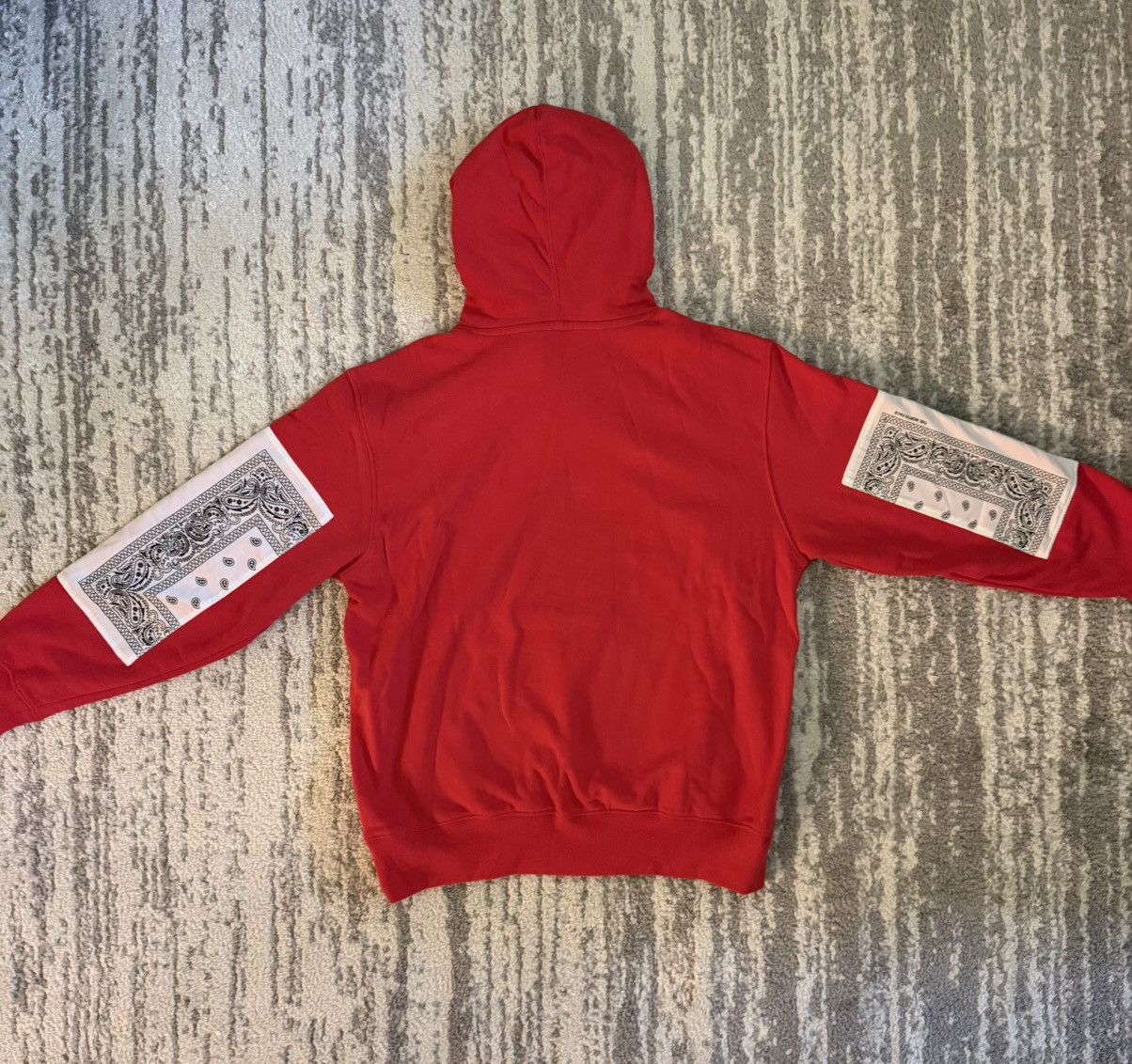 Supreme × The North Face Supreme x The North Face Bandana Hoodie Red Size Medium Size US M / EU 48-50 / 2 - 8 Thumbnail