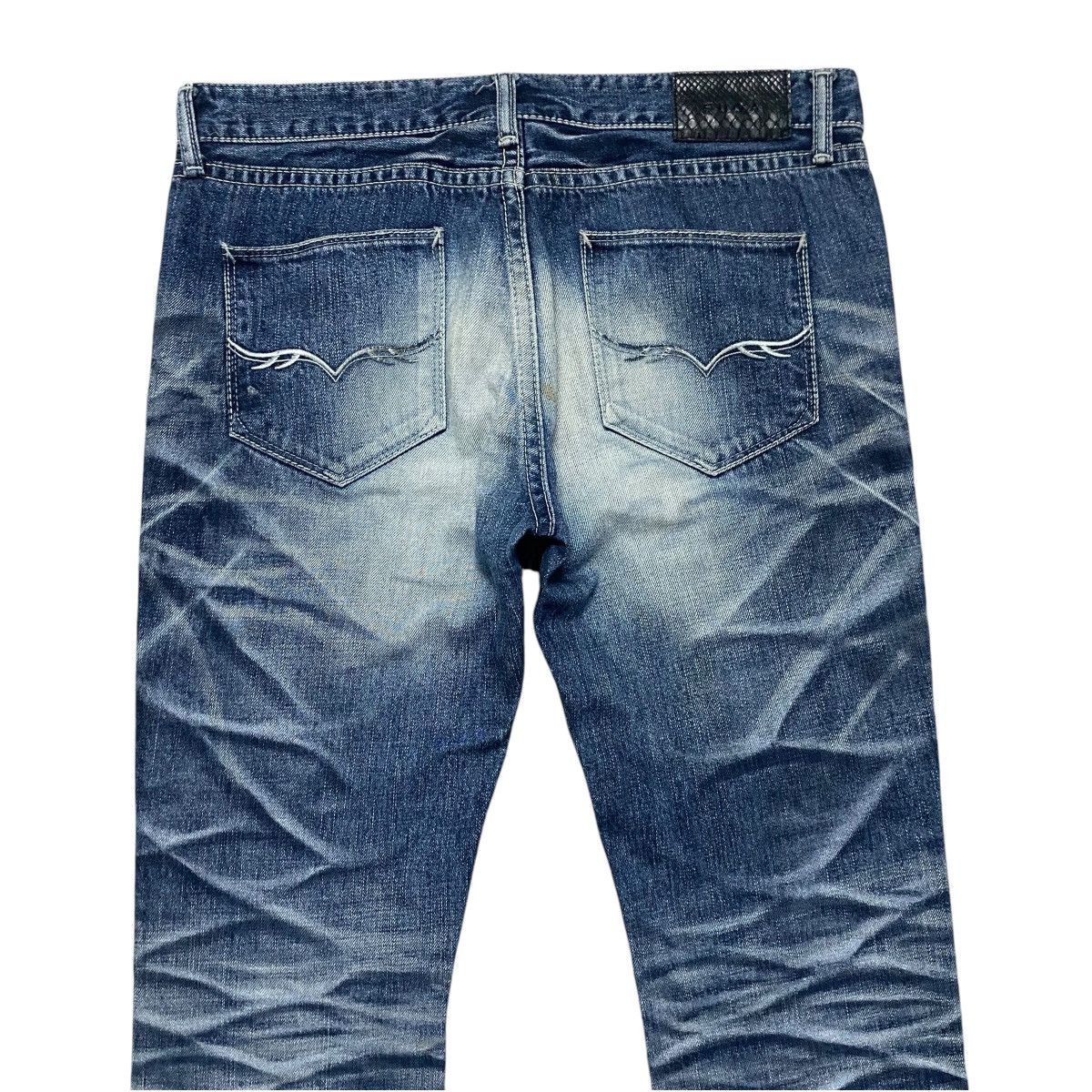 GOSTAR DE FUGA Gostar De Fuga Whiskers Denim Distressed Jeans Size US 33 - 12 Thumbnail