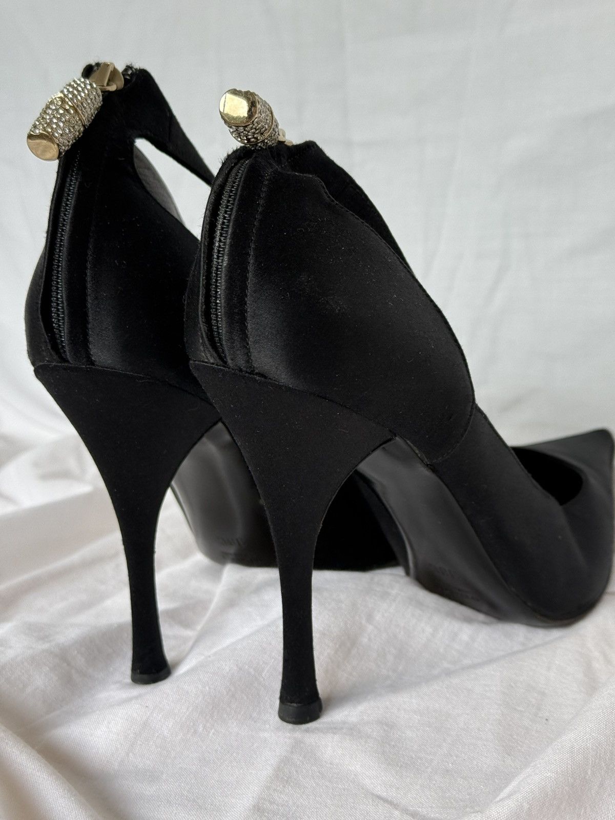 Gucci Gucci Black Satin Crystal Bamboo Heels Pumps Spike Toe Size US 7 / IT 37 - 9 Thumbnail