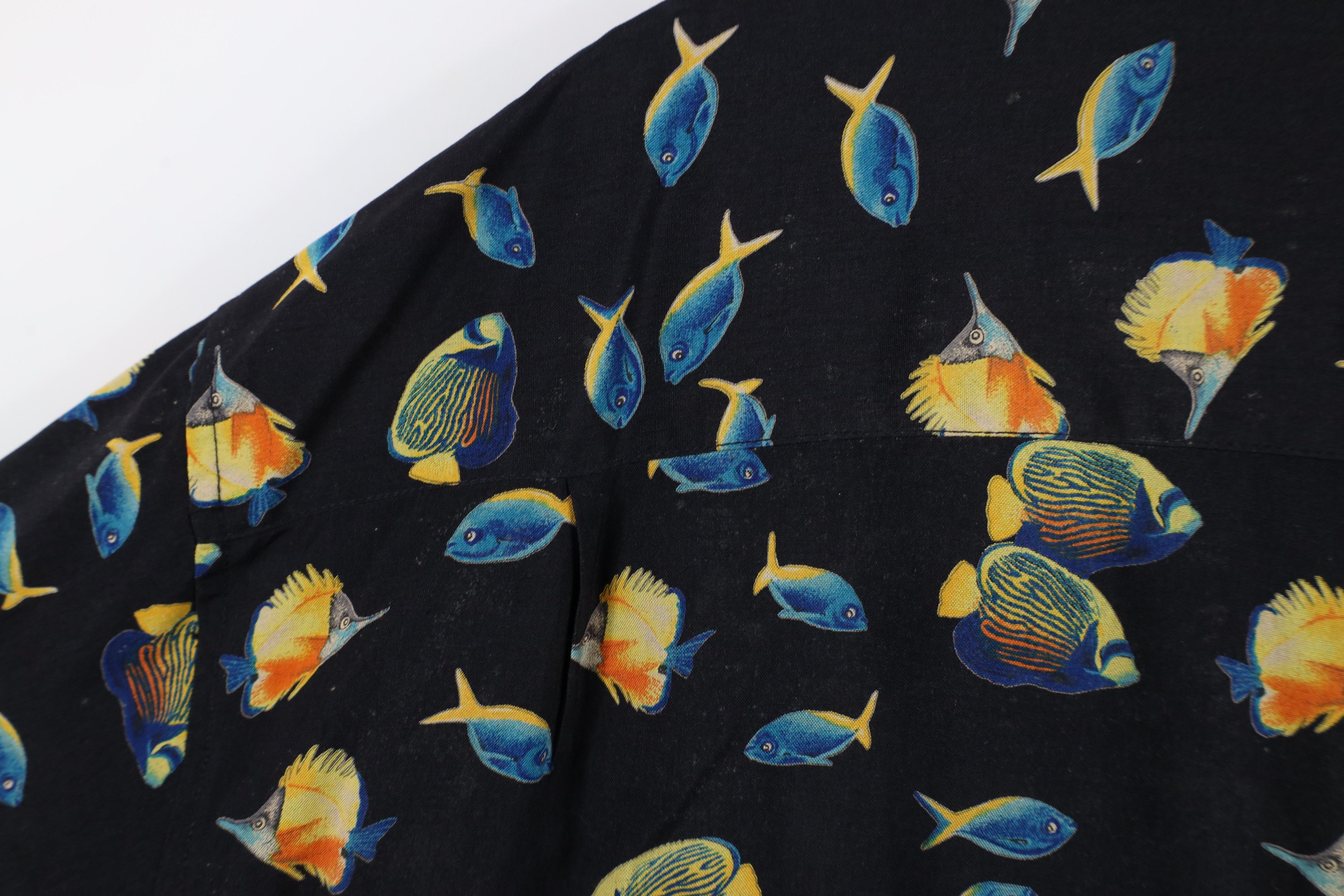 Vintage Vintage 90s Streetwear Over Print Looped Collar Button Shirt Size US XL / EU 56 / 4 - 10 Thumbnail