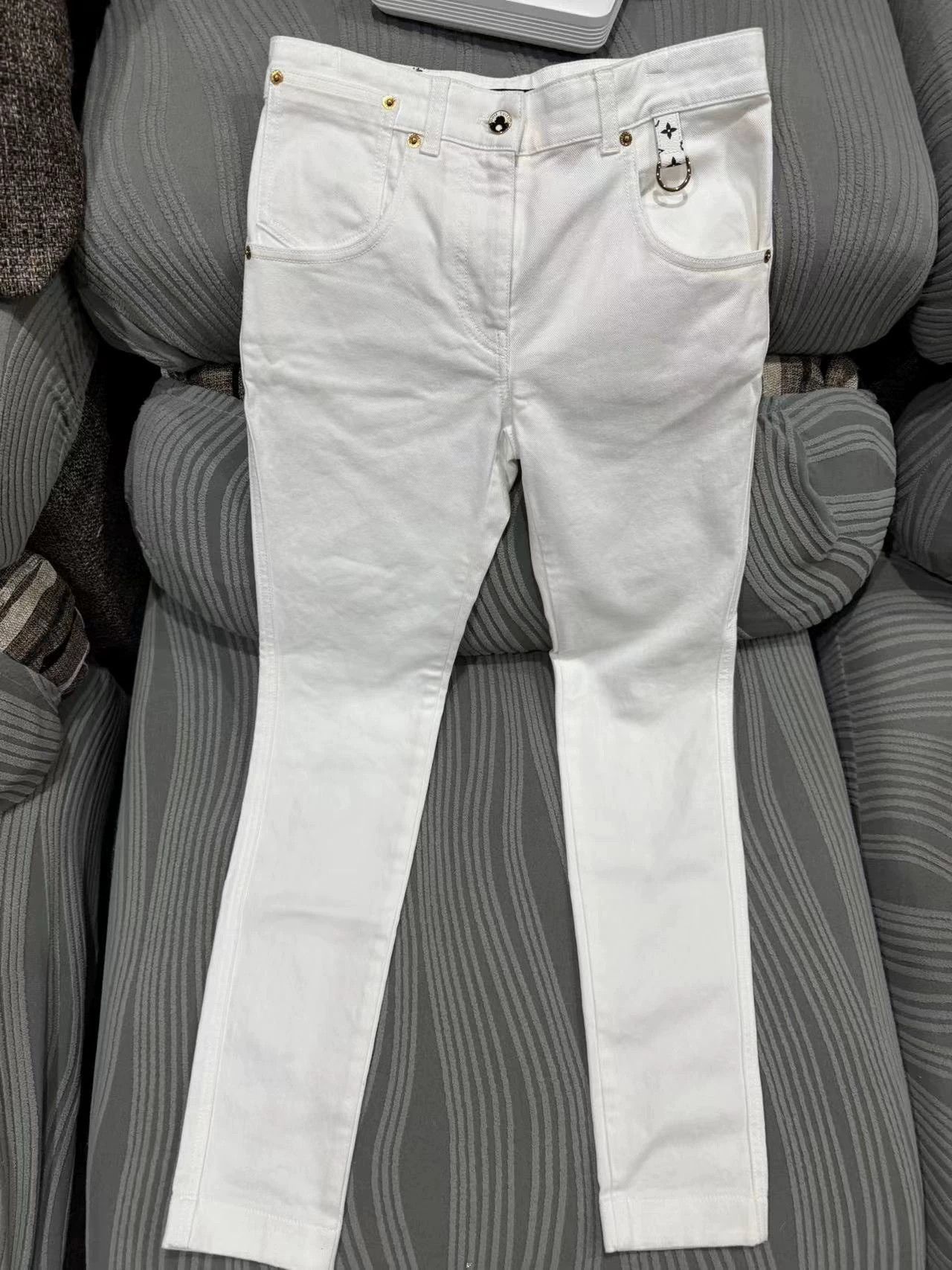 Louis Vuitton Lv 99 new jeans Size 25" / US 0 / IT 36 - 1 Thumbnail
