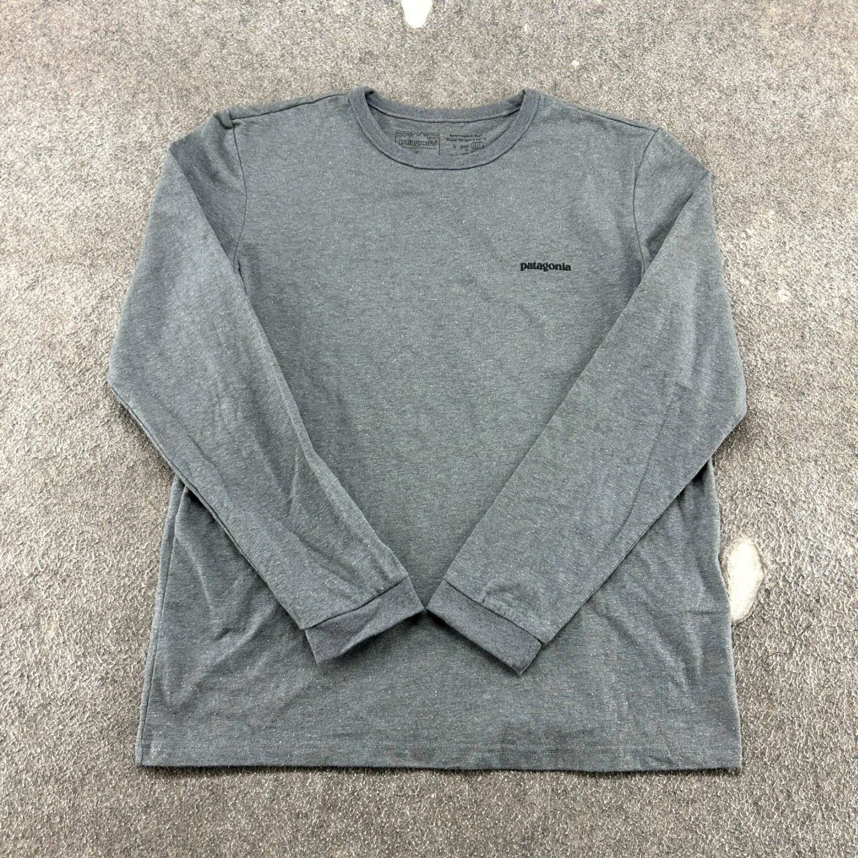Patagonia Patagonia Shirt Womens Small Grey Long Sleeve Regular Spellout Organic Cotton P6 Size S / US 4 / IT 40 - 2 Thumbnail