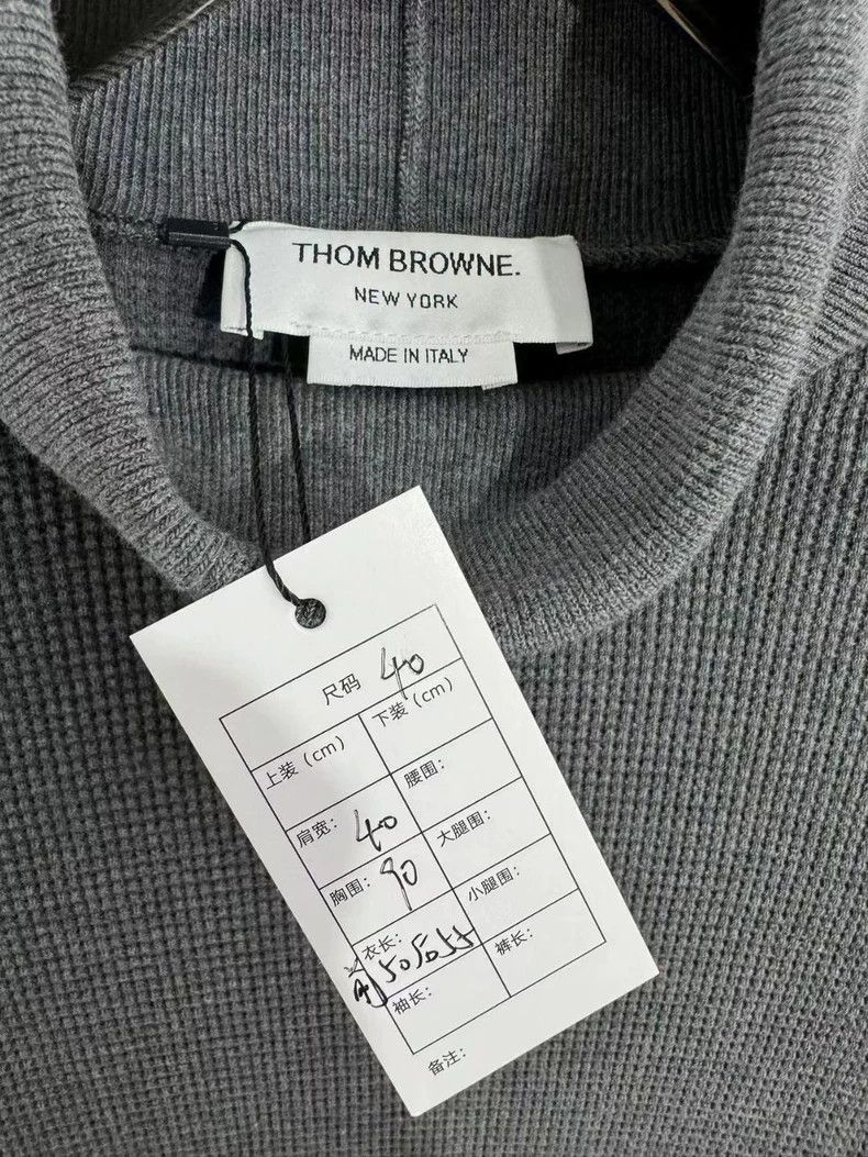 Thom Browne Thom Browne Black waffled high-necked sweatshirt 2503-Nexta Size US XXS / EU 40 - 2 Thumbnail