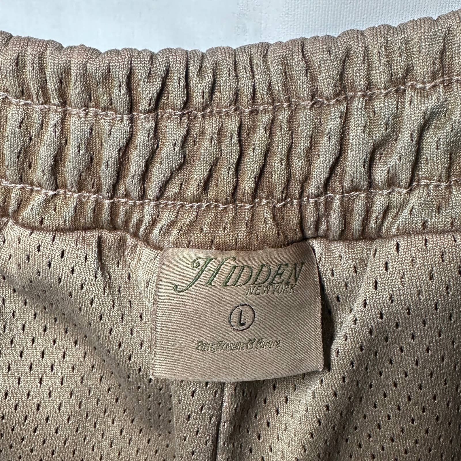 HIDDEN Hidden NY Brown Overdyed Mesh shorts Size US 34 / EU 50 - 4 Thumbnail