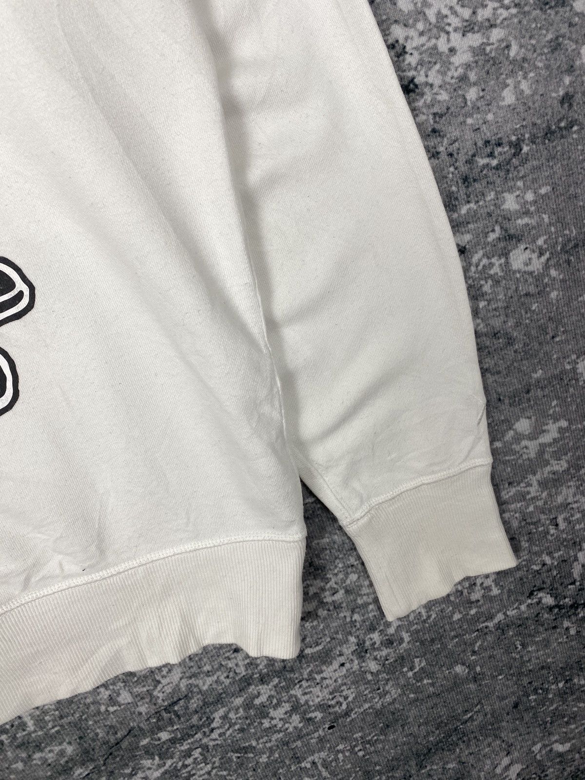 Kaws Vintage Uniqlo Kaws Peanuts Sweatshirts Size US M / EU 48-50 / 2 - 5 Thumbnail