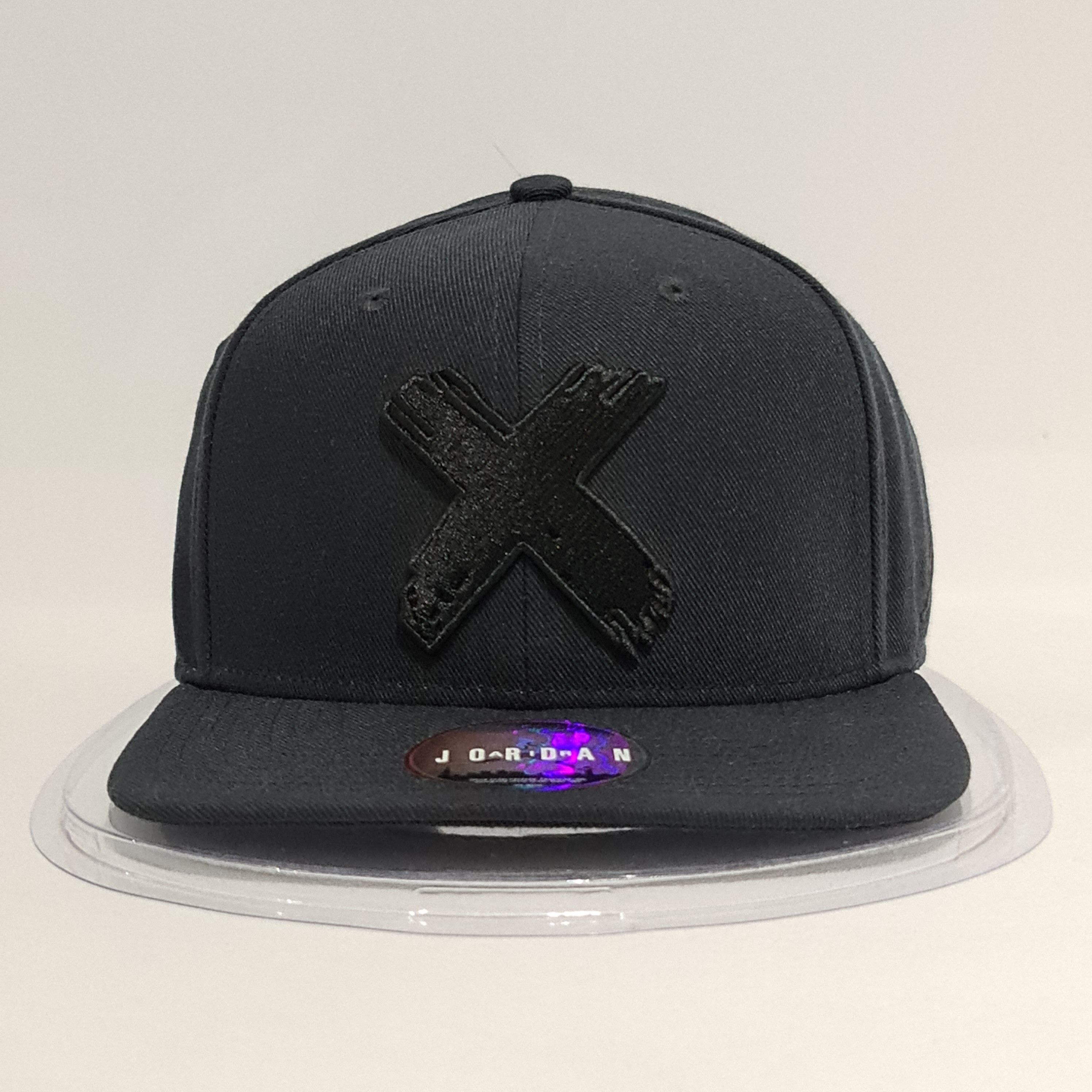 Jordan Brand Jordan Cap Snapback 'Banned' Triple Black Size ONE SIZE - 2 Thumbnail