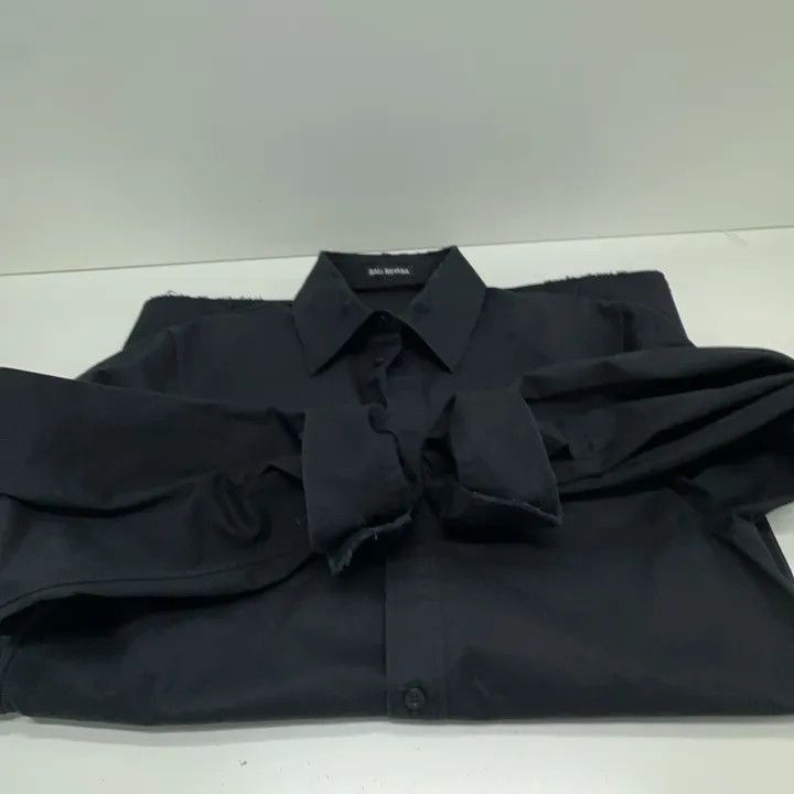 Balenciaga Balenciaga Balenciaga Black Fit Long Sleeve Shirt -2507 Size US S / EU 44-46 / 1 - 5 Thumbnail