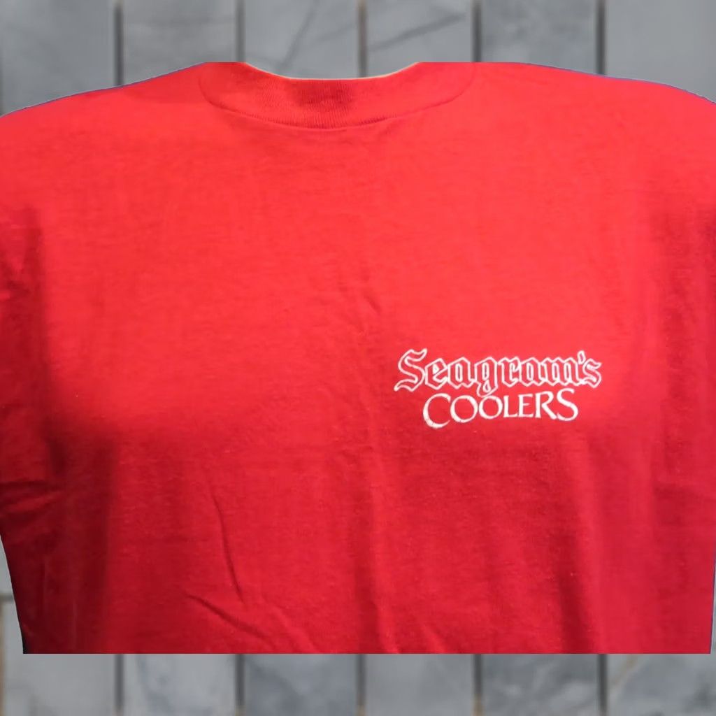 Vintage VINTAGE 80s SEAGRAM’S WINE COOLERS T-Shirt LARGE fun party beer Red Mens Size US L / EU 52-54 / 3 - 1 Thumbnail