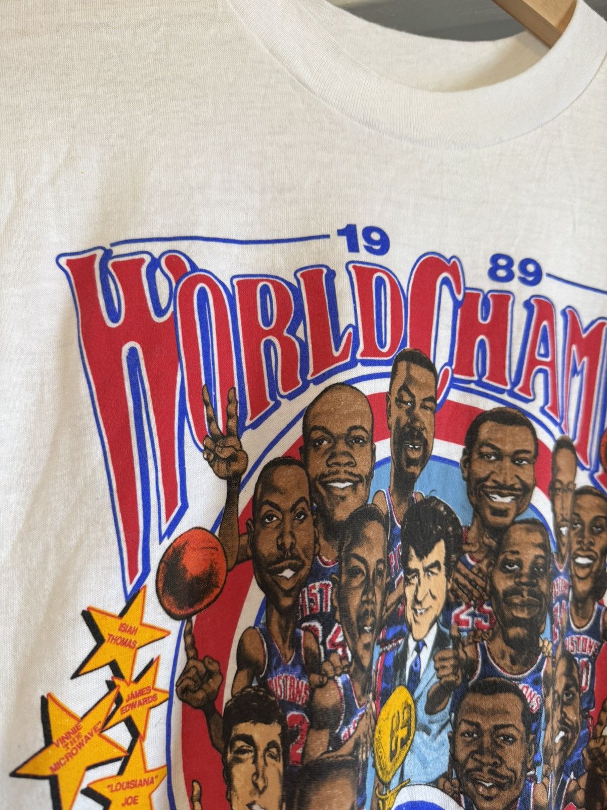 Hanes × NBA × Vintage 1989 bad boys Detroit pistons championship t shirt size XL Size US XL / EU 56 / 4 - 4 Thumbnail