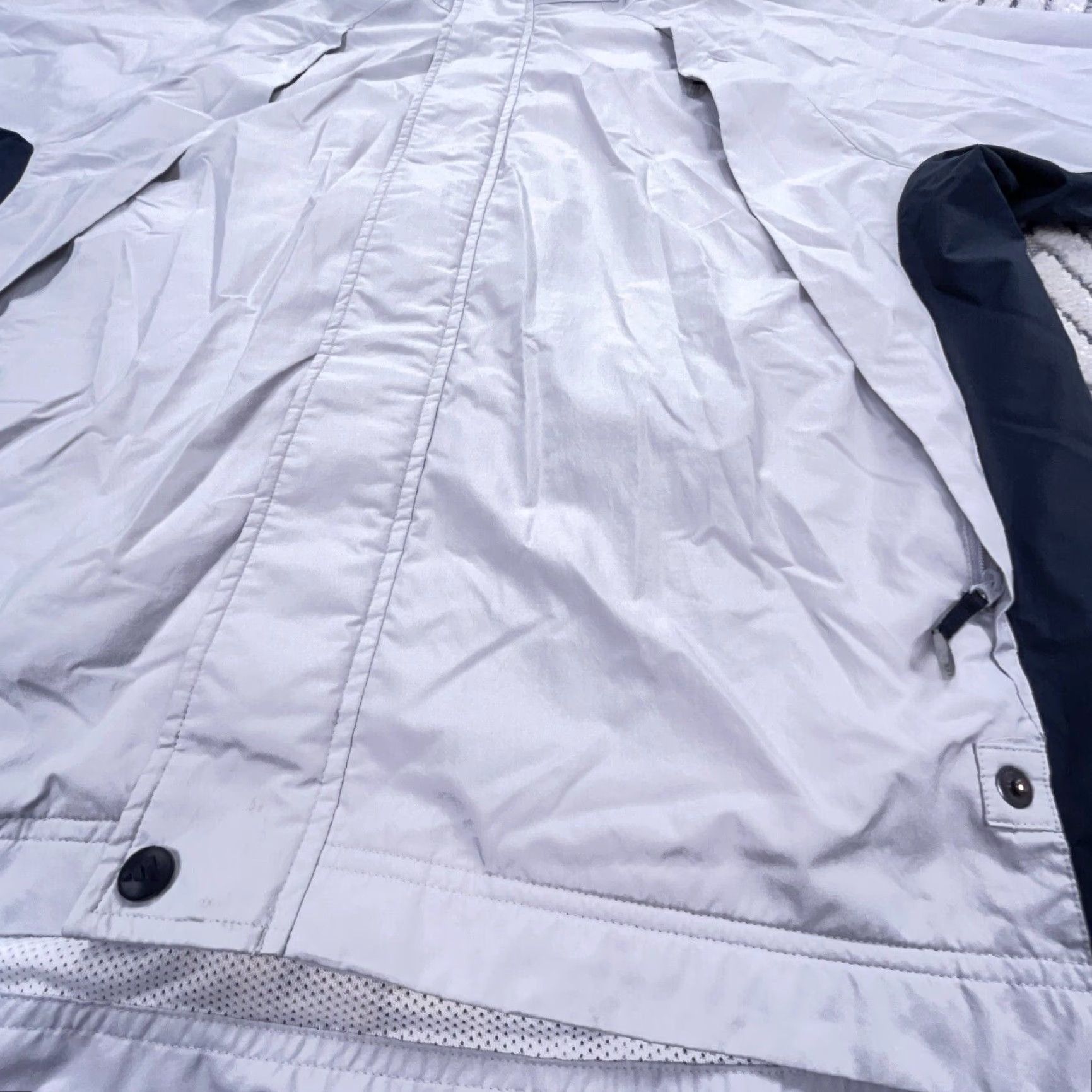 Adidas Adidas Windbreaker Jacket Men Medium Gray Black Short Sleeve Zip Pocket Logo Windbreaker Windshirt Size US M / EU 48-50 / 2 - 3 Thumbnail