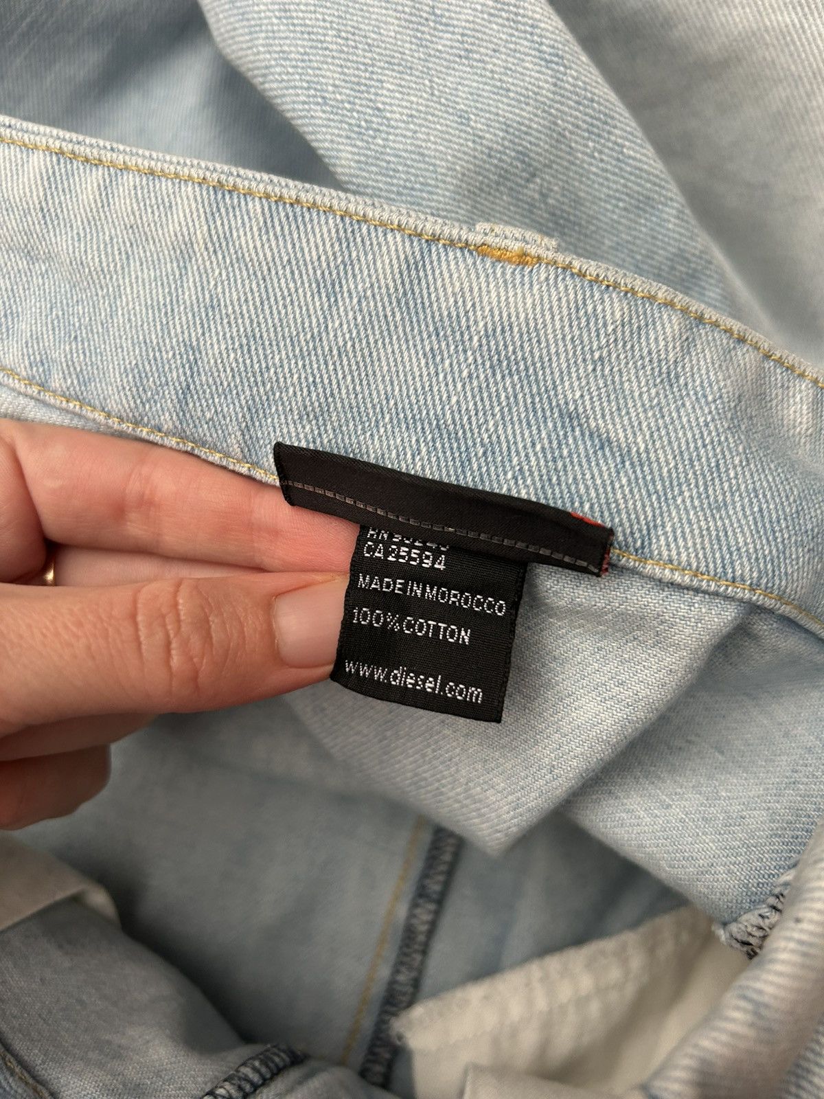 Diesel × Vintage Vintage Y2k Diesel Washed Blue Denim Skirt Knee Lenght Size 27" / US 4 / IT 40 - 7 Thumbnail