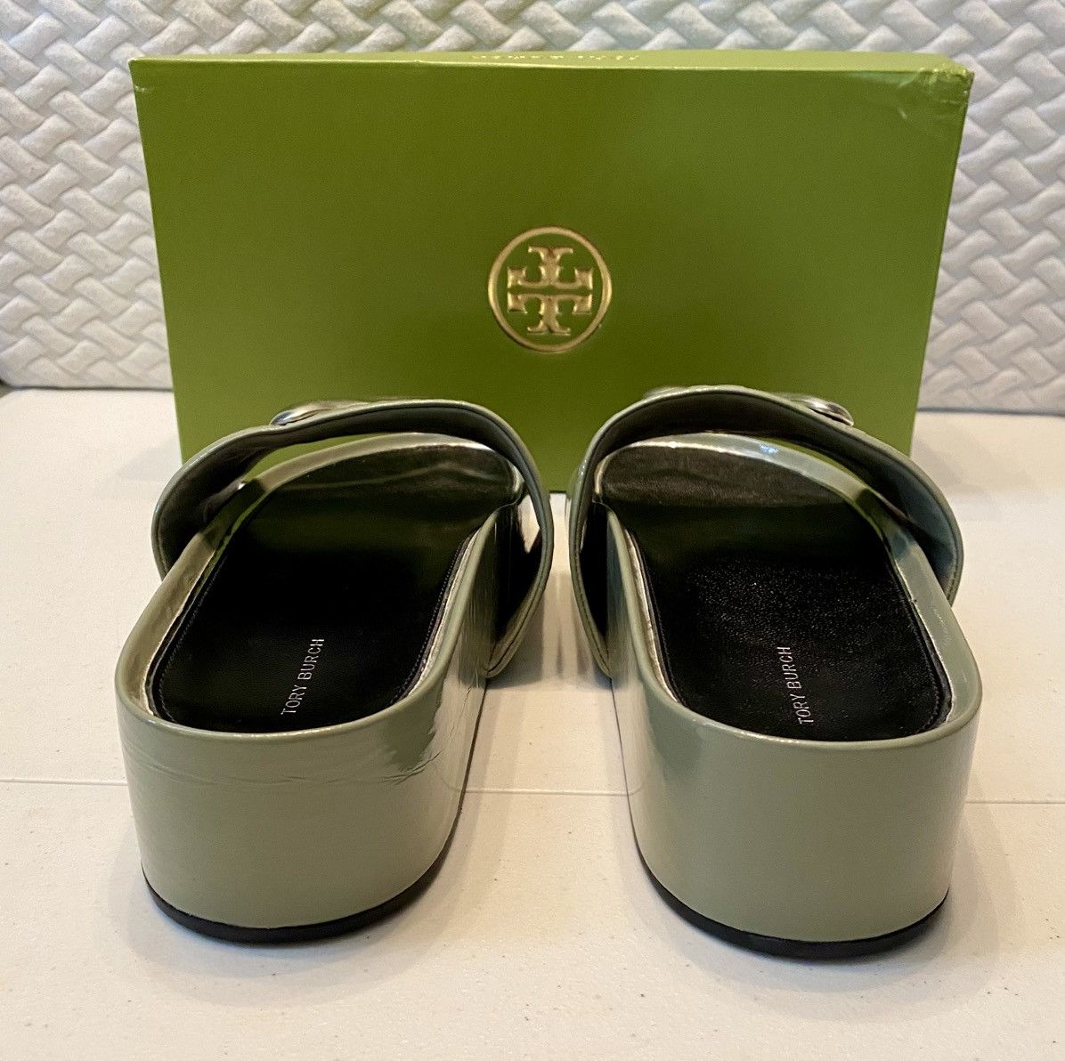 Tory Burch Tory Burch Patos Slide Crinkle Leather Metal Plate 10.5 NIB Size US 10.5 / IT 40.5 - 11 Thumbnail
