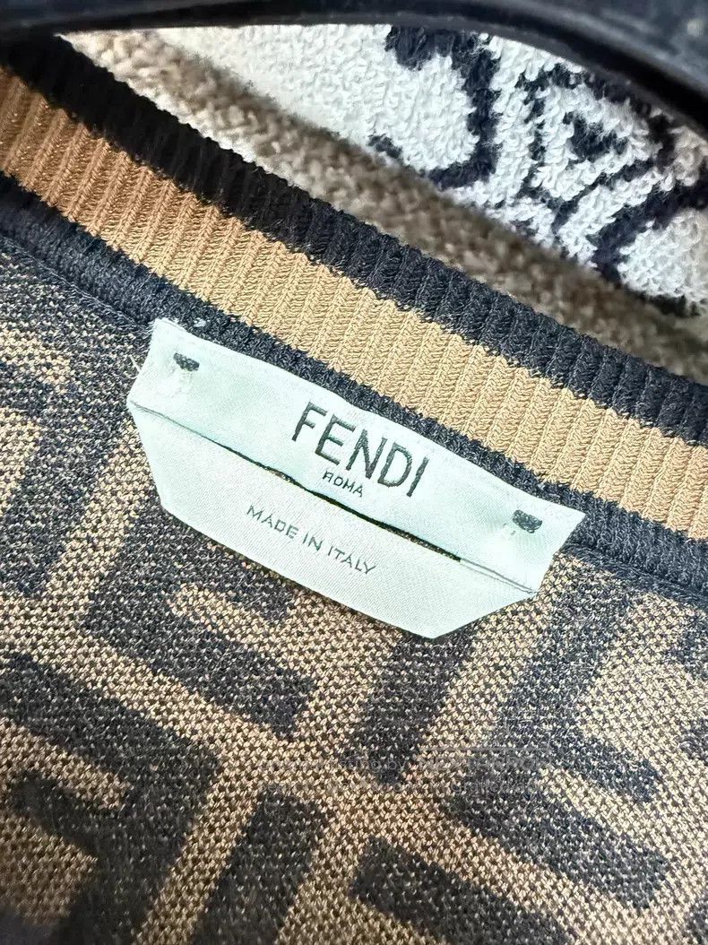 Fendi Fendi Brown and Black Printed Logo Long Sleeve Knit Top Size S / US 4 / IT 40 - 5 Thumbnail