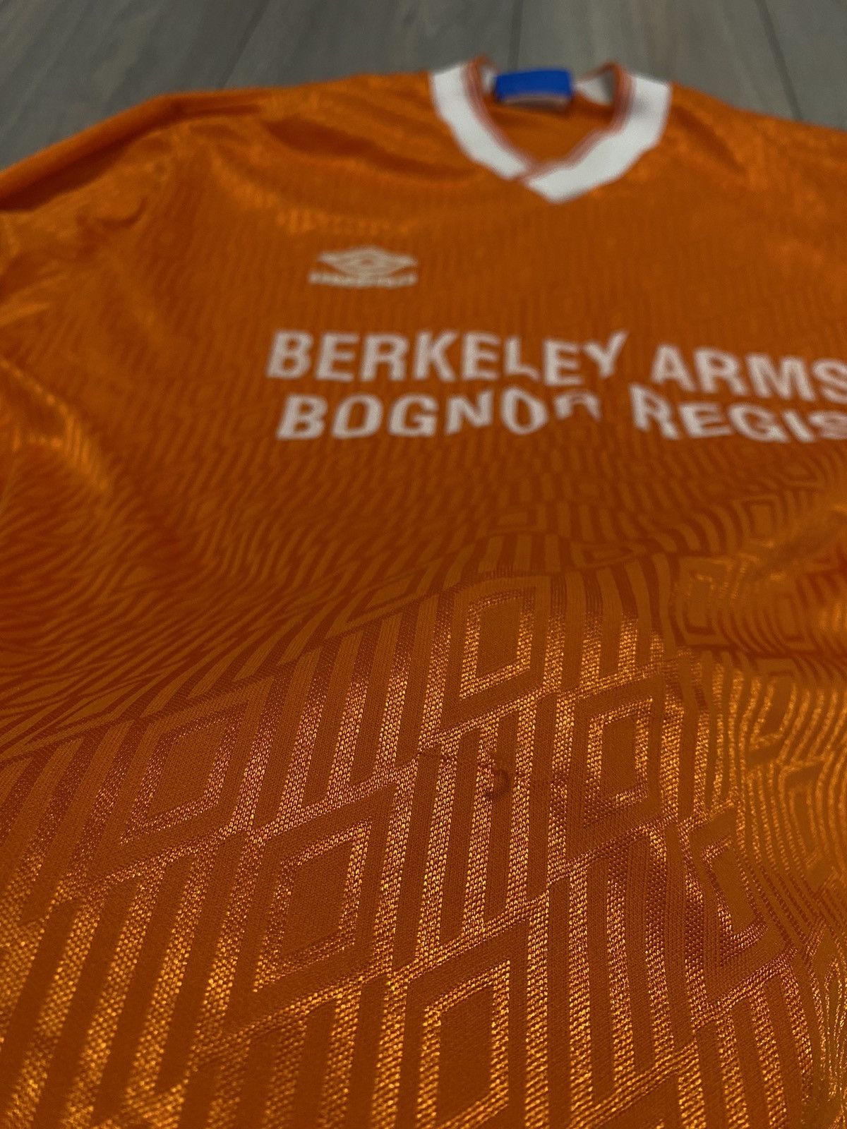 Umbro Vinatge 90s Jersey Umbro Berkeley Arms Bognor Regis Pub Bar Size US XL / EU 56 / 4 - 6 Thumbnail