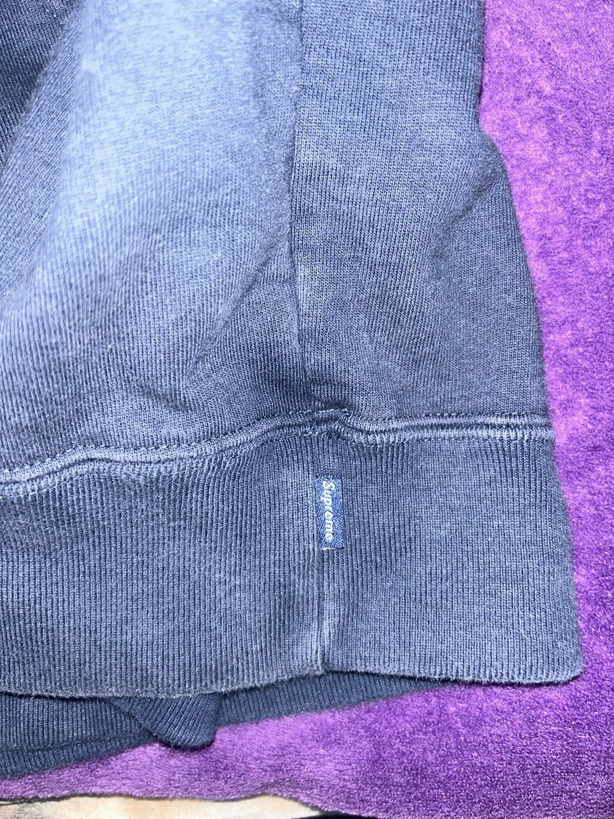 Supreme Supreme logo spread Size US XL / EU 56 / 4 - 3 Thumbnail