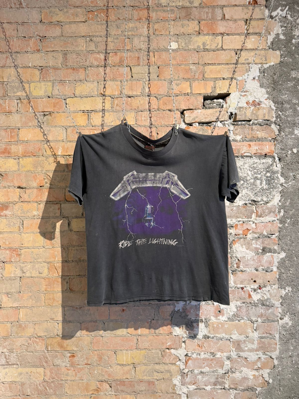 Vintage 90s Metallica Ride the lighting tee Size US XL / EU 56 / 4 - 1 Thumbnail